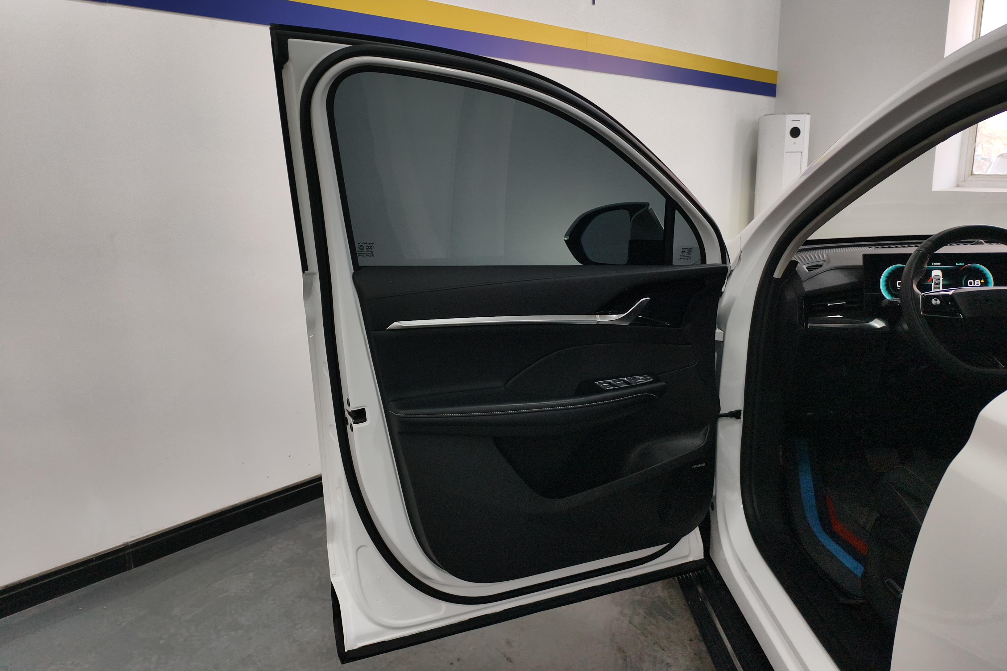 Roewe RX5 MAX 2023 изображение автомобиля #21