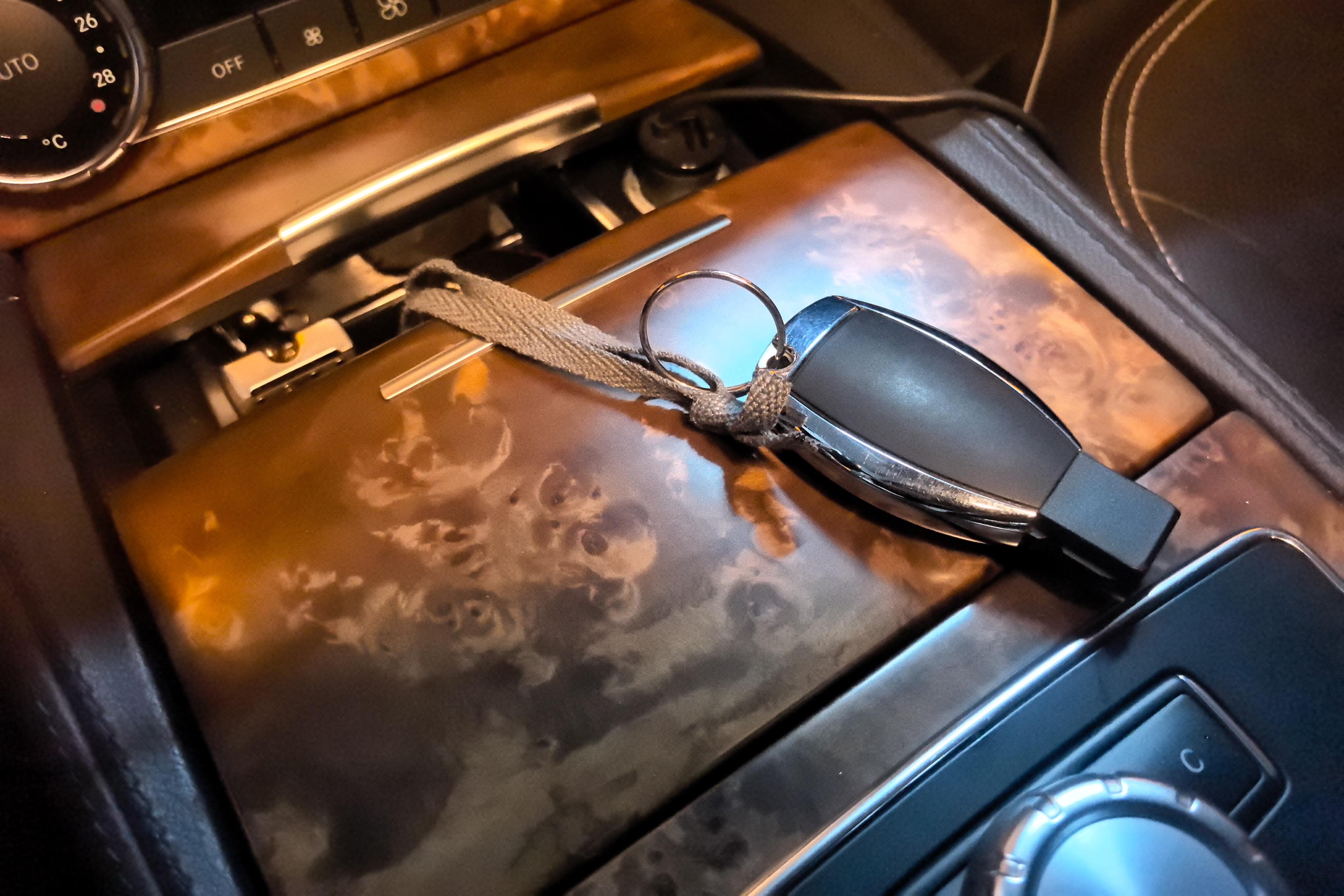 Mercedes-Benz CLS Class 2012 car image #21