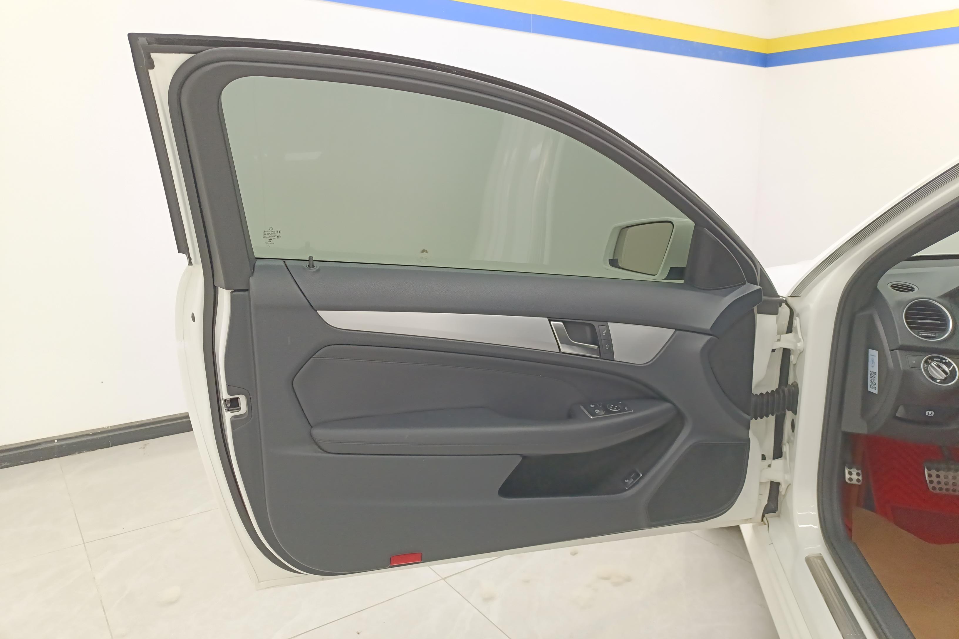 Mercedes-Benz C Class (Imported) 2015 #21 Mercedes-Benz C Class (Imported) 2015 car image #21