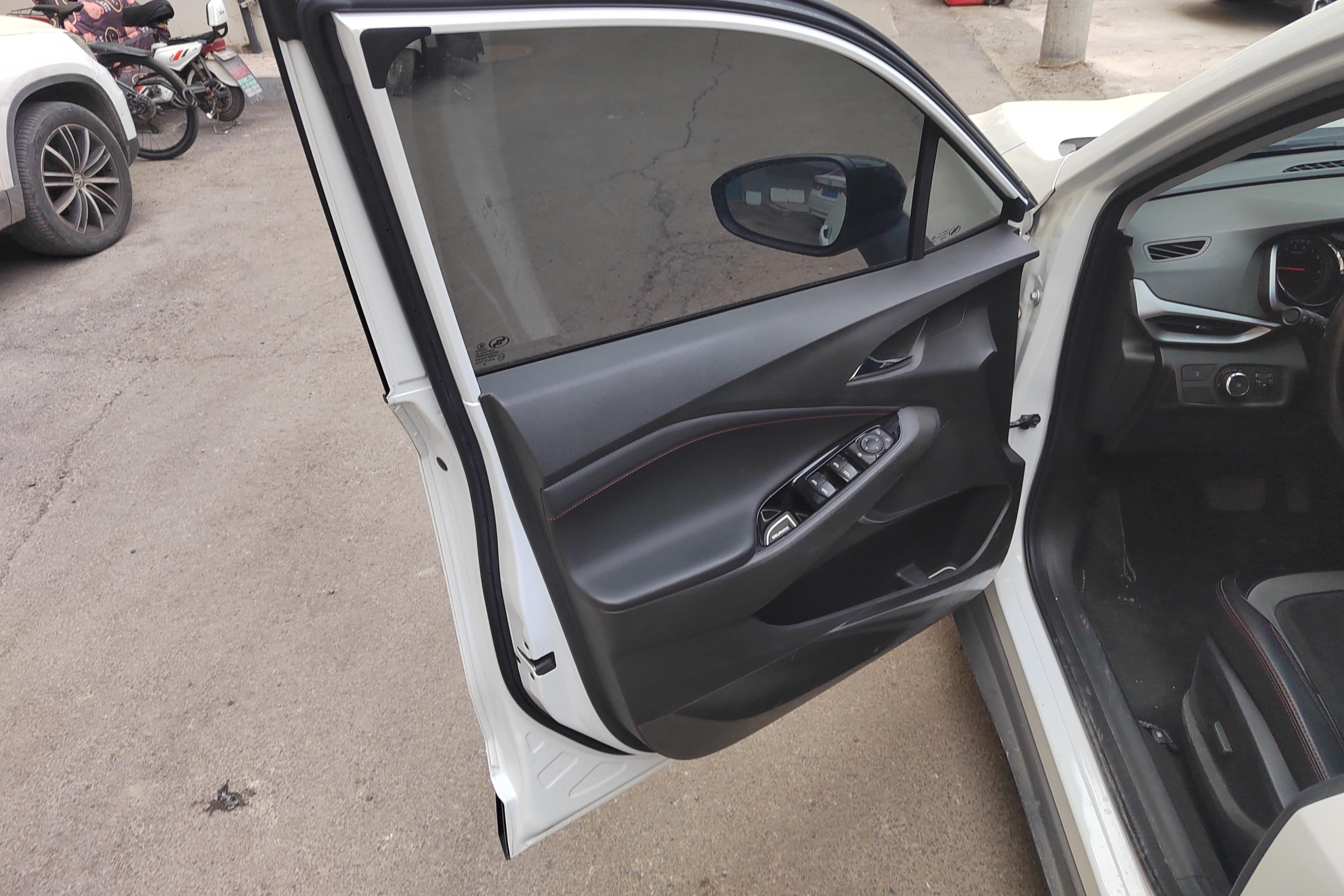 Chevrolet Orlando 2021 car image #21