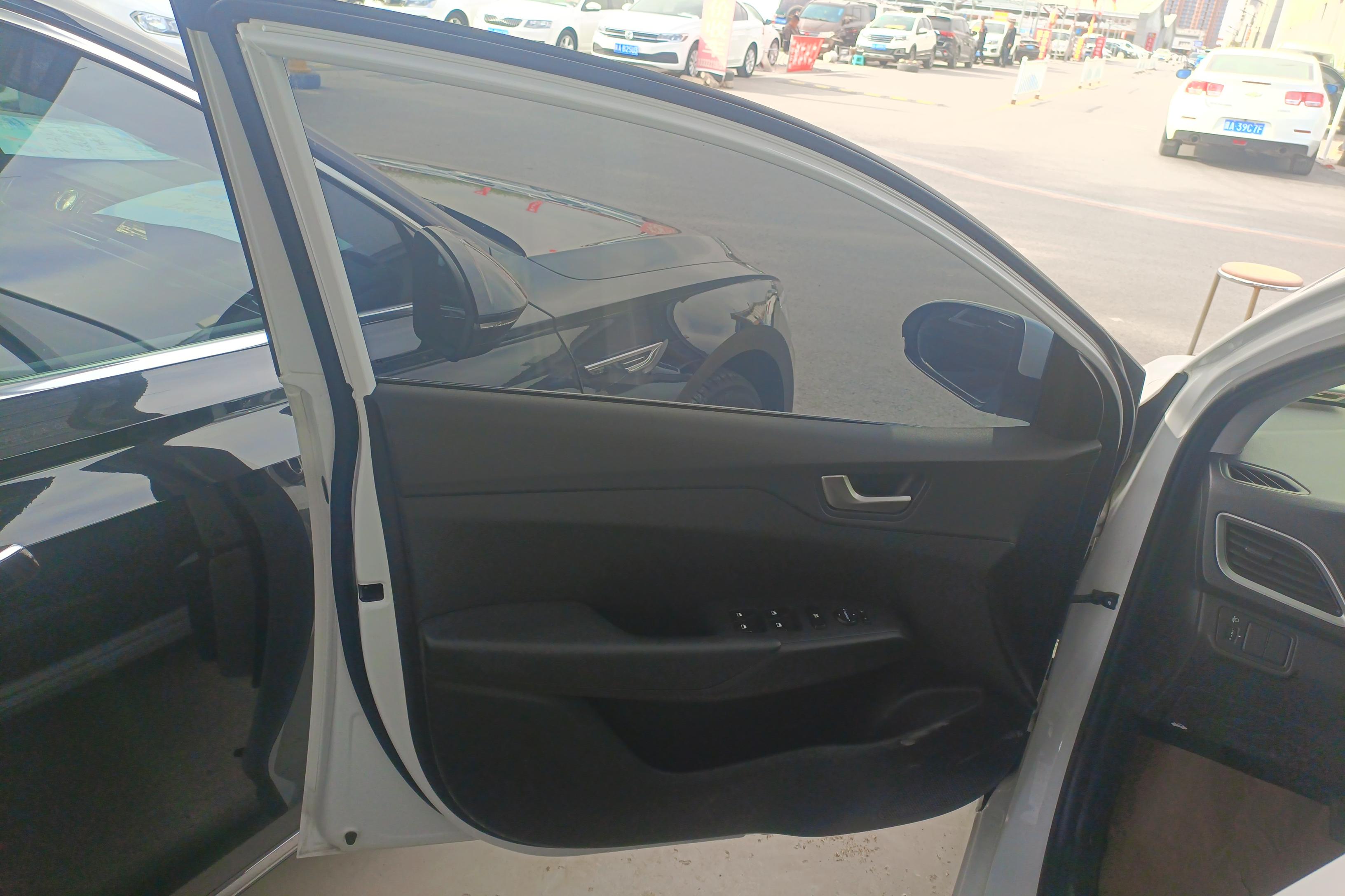 Hyundai Verna 2019 car image #21