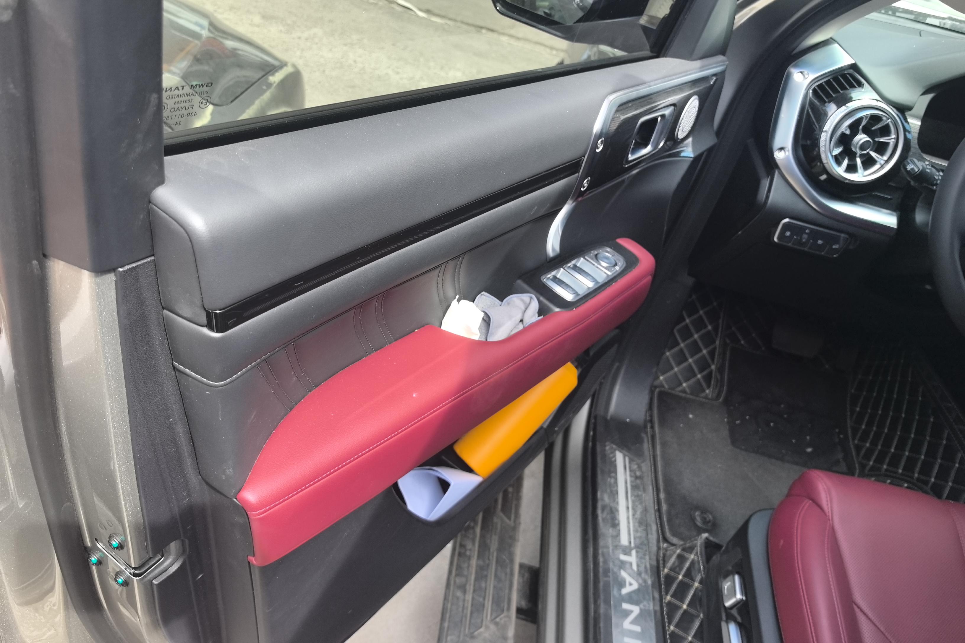 Tank 400 2024 car image #21