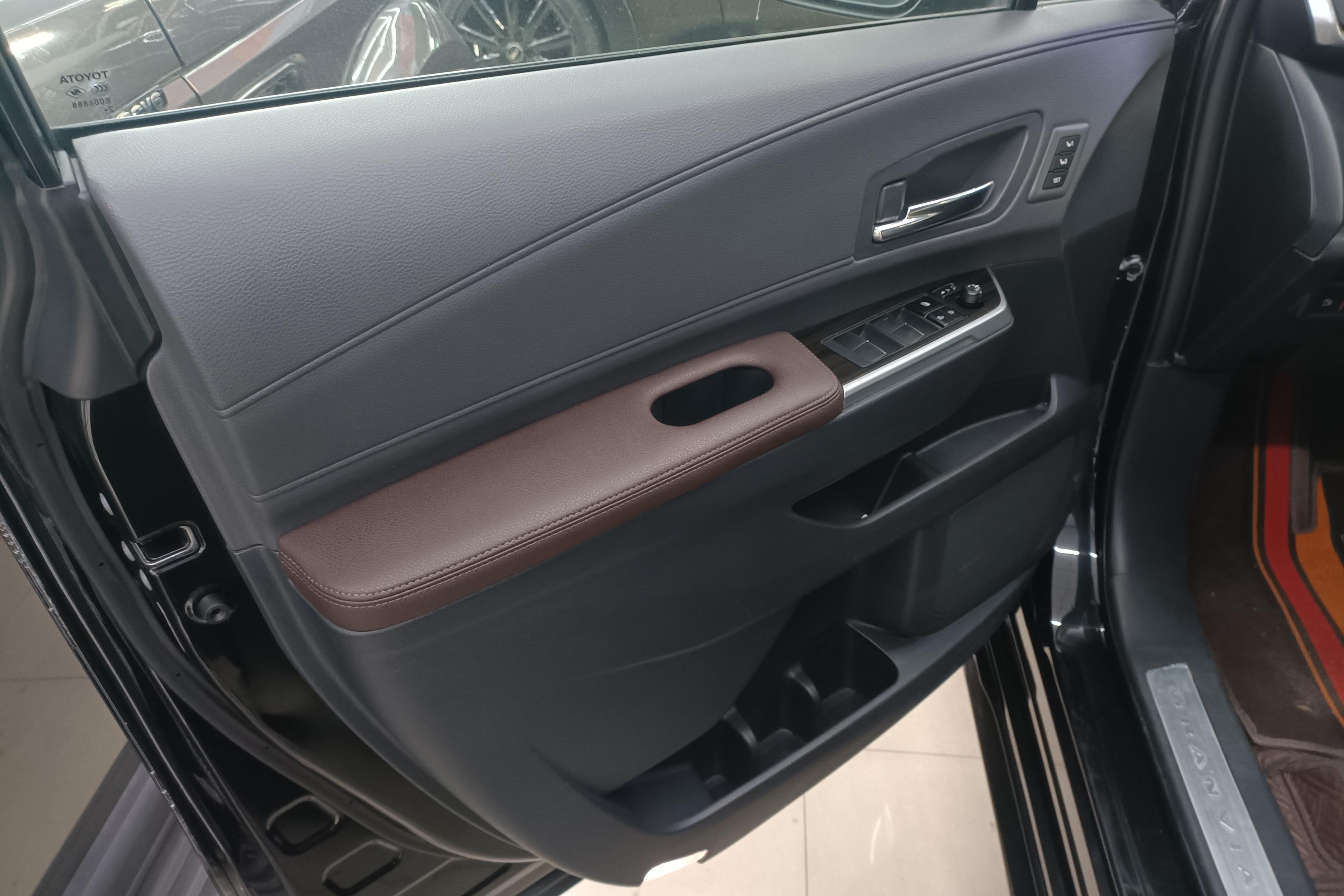 Toyota Granvia 2022 immagine di auto #21