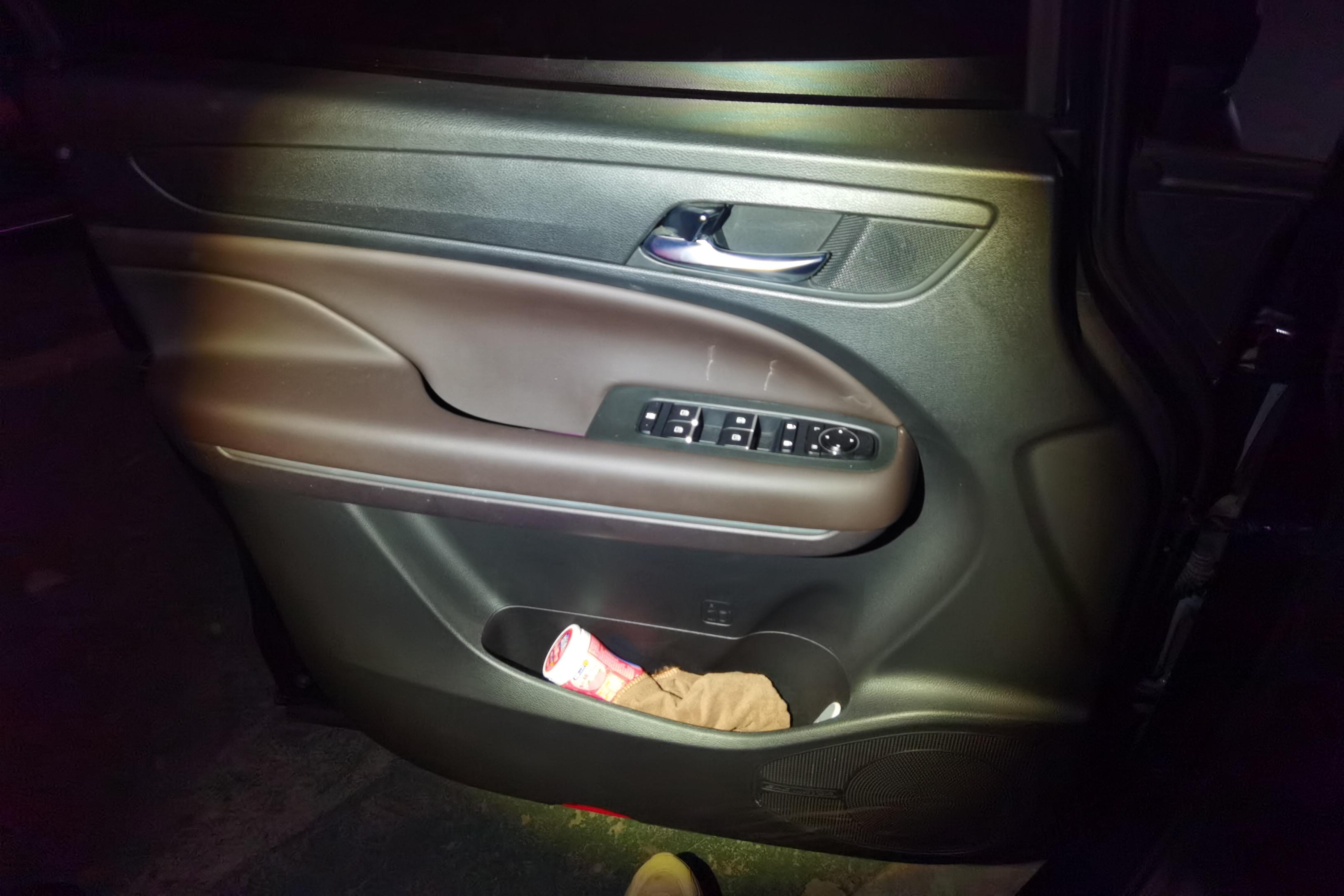 GAC Trumpchi M6 2019 car image #21