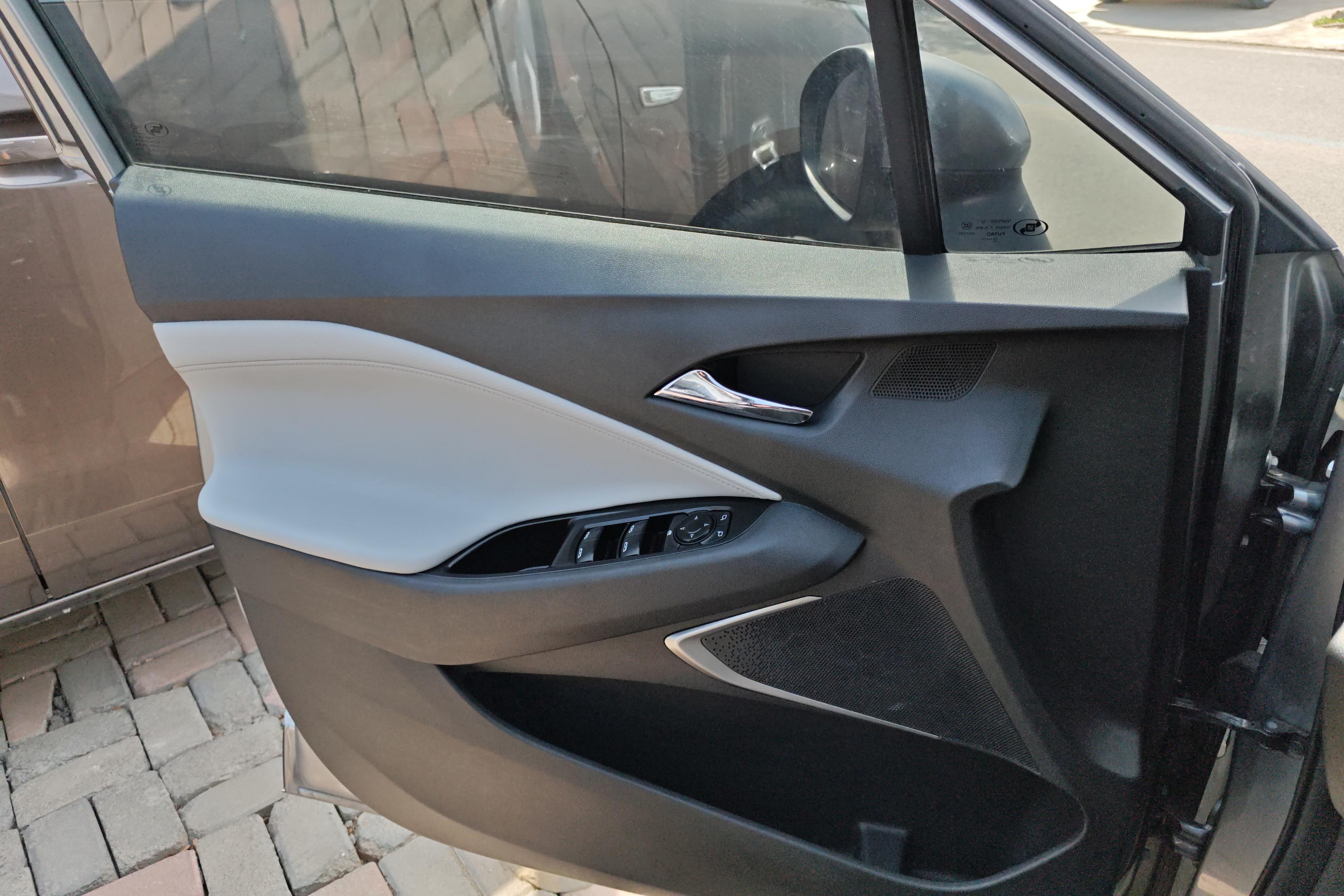 Chevrolet Orlando 2023 car image #21