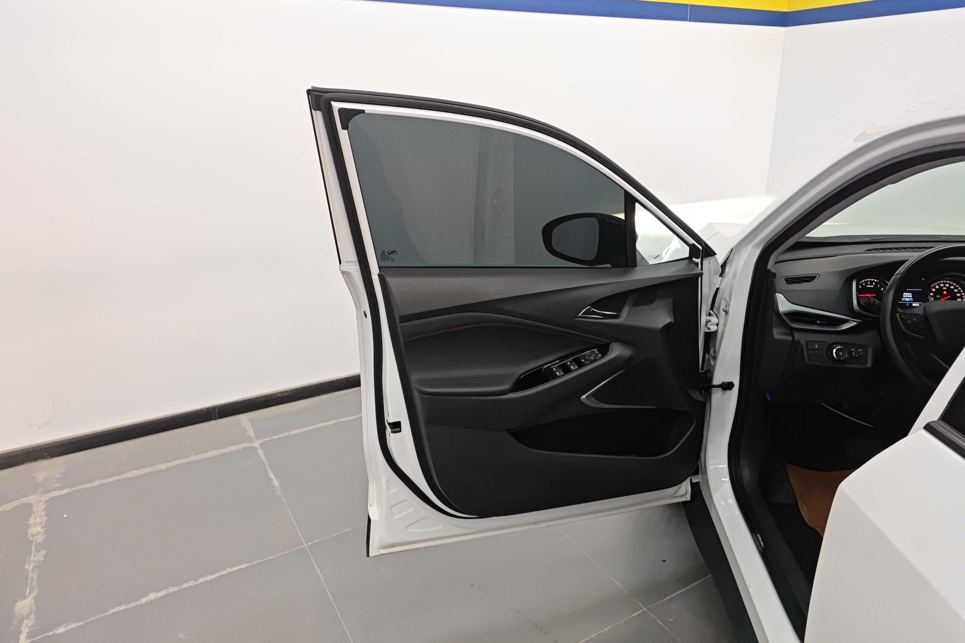 Chevrolet Orlando 2023 car image #21