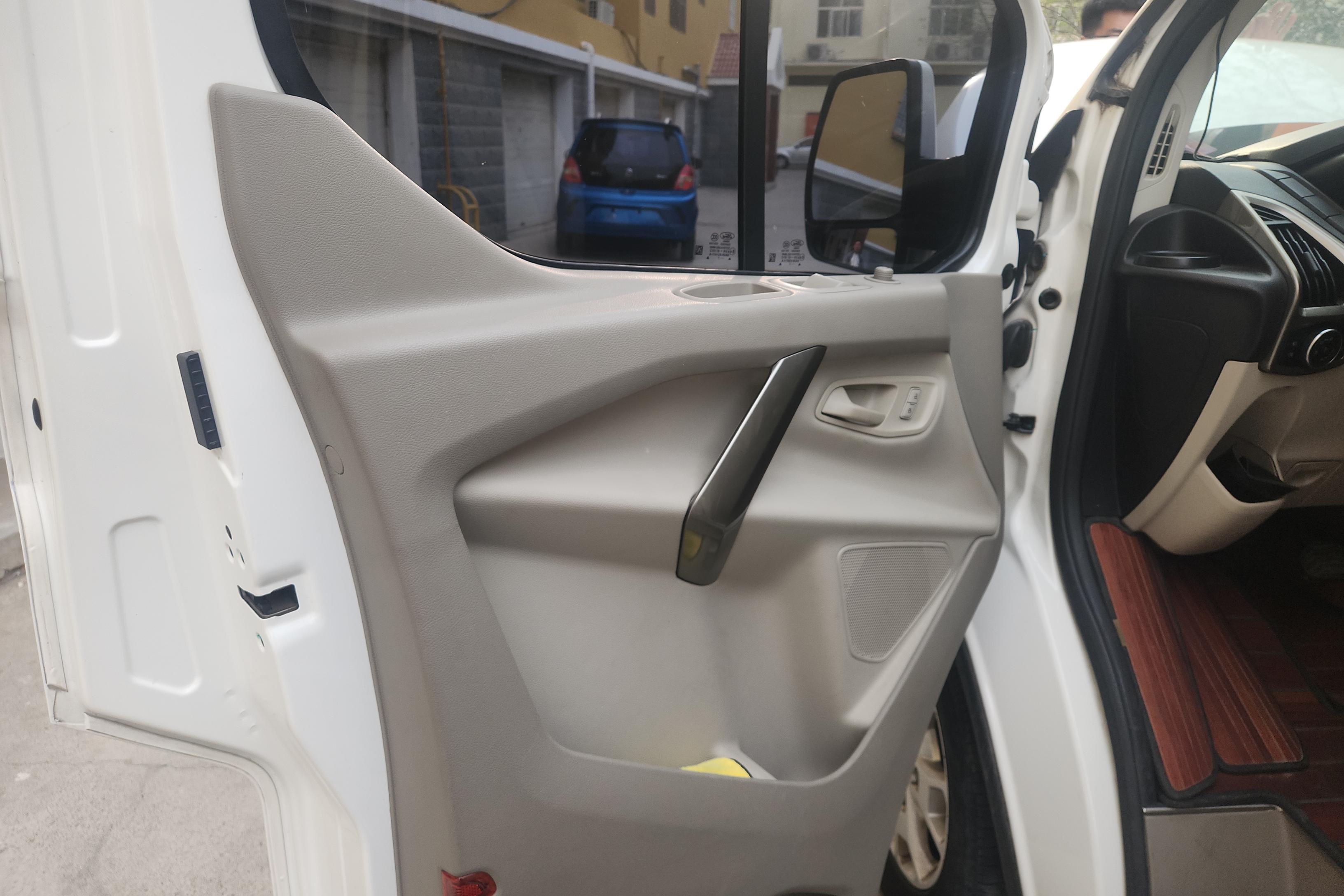 Ford Tourneo 2017 car image #21