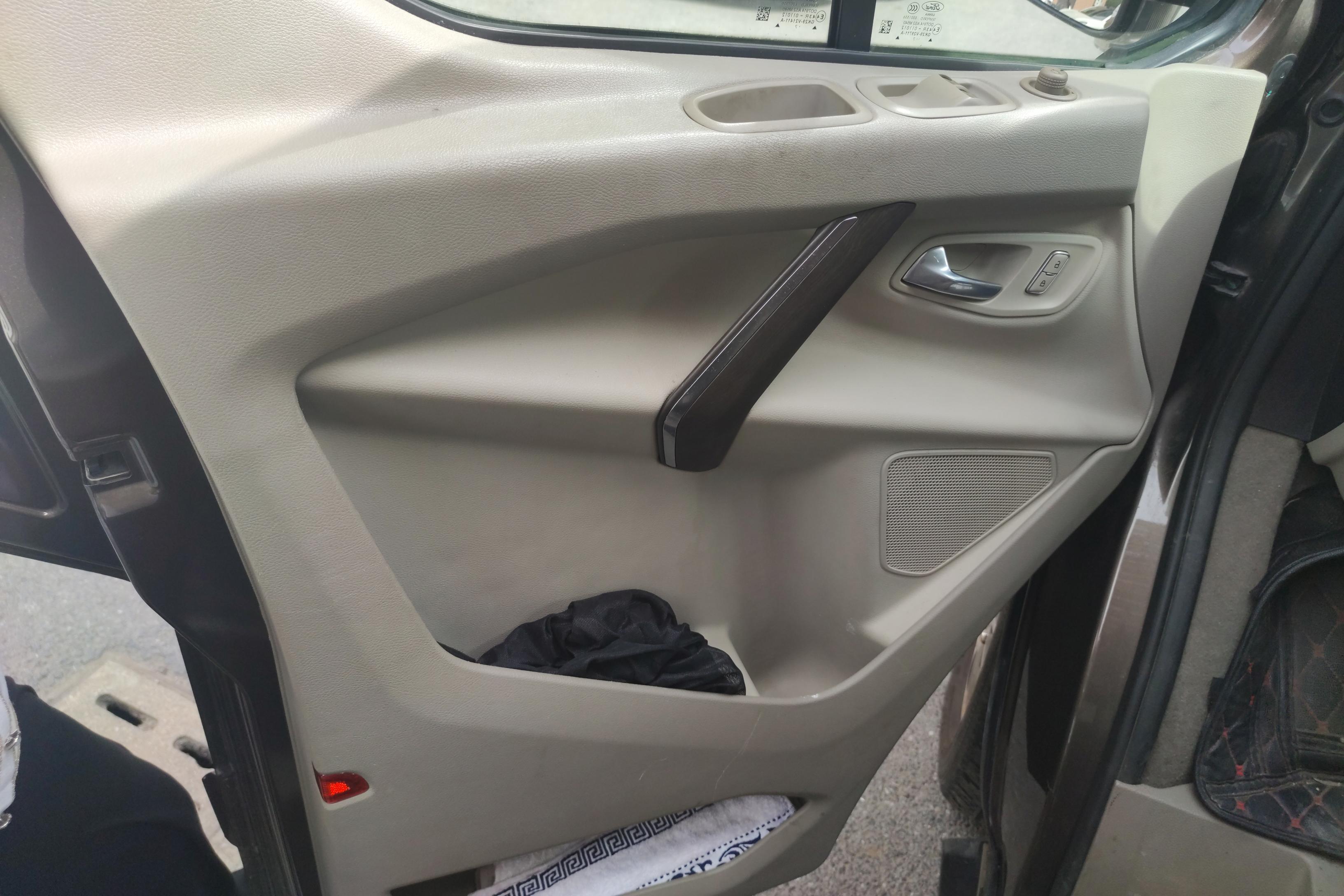 Ford Tourneo 2017 #21 Ford Tourneo 2017 car image #21