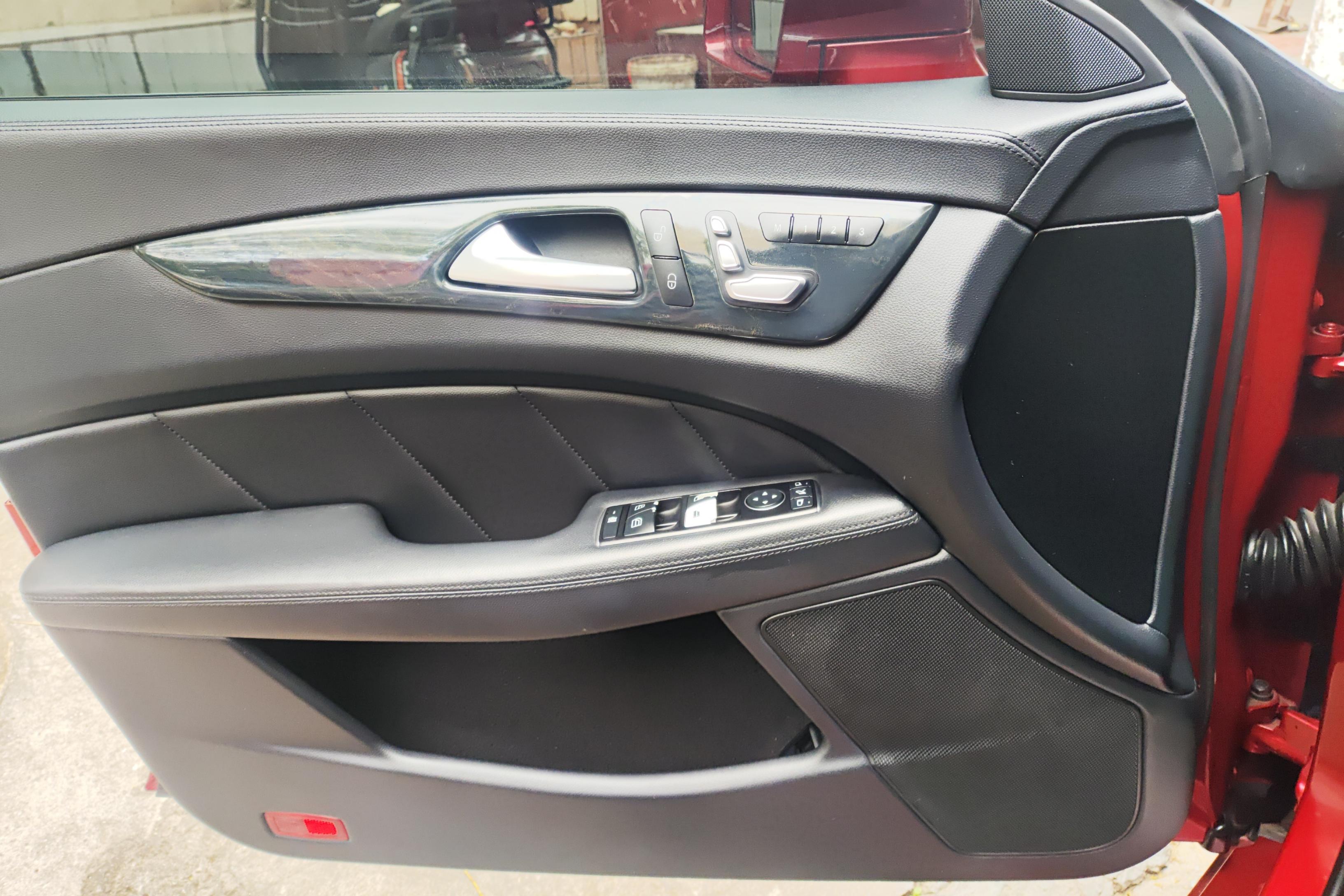 Mercedes-Benz CLS Class 2016 car image #21