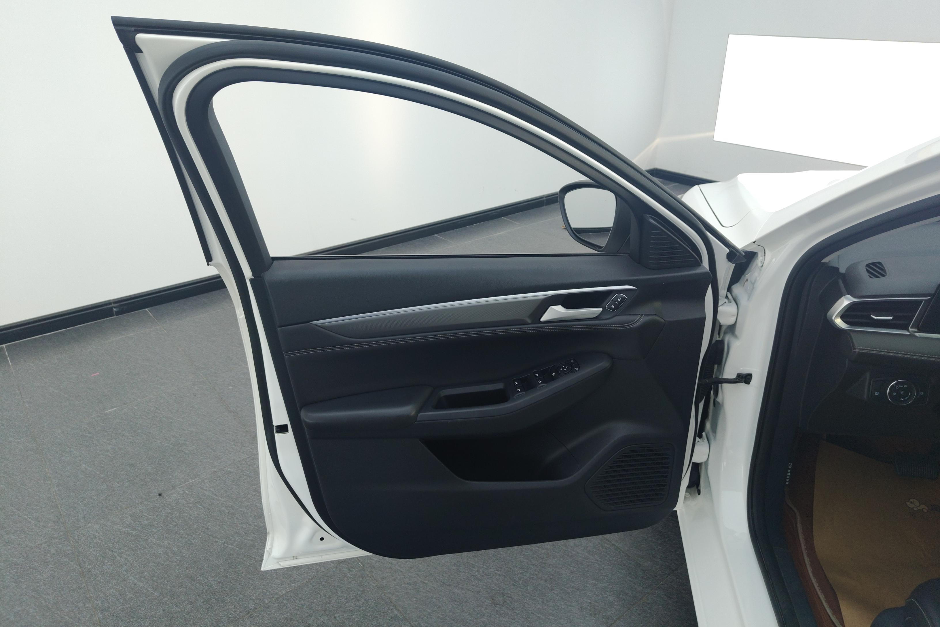 Ford Escort 2022 imagem de carro #21