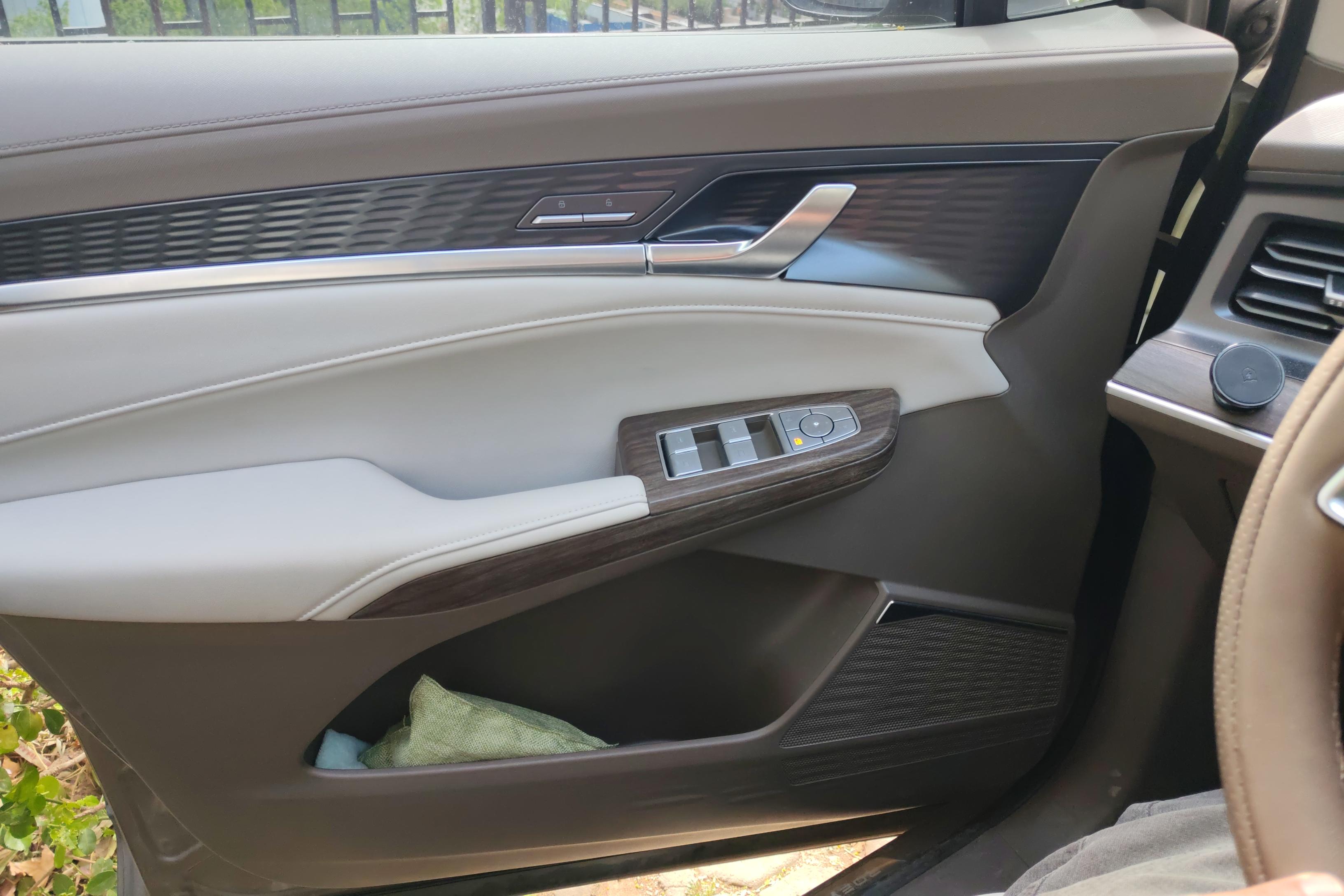 Roewe RX9 2023 imagem de carro #21