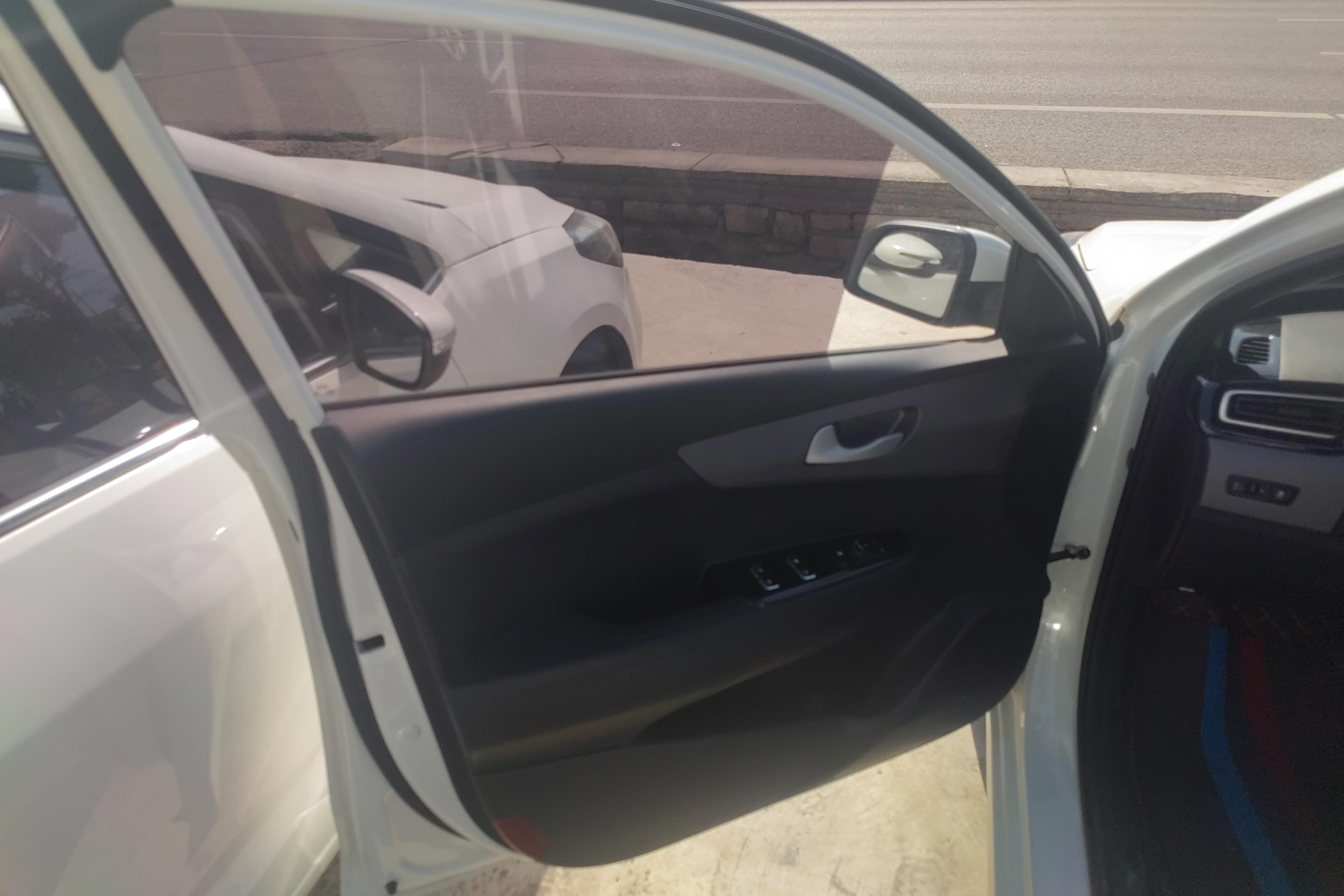 Kia Forte 2021 immagine di auto #21