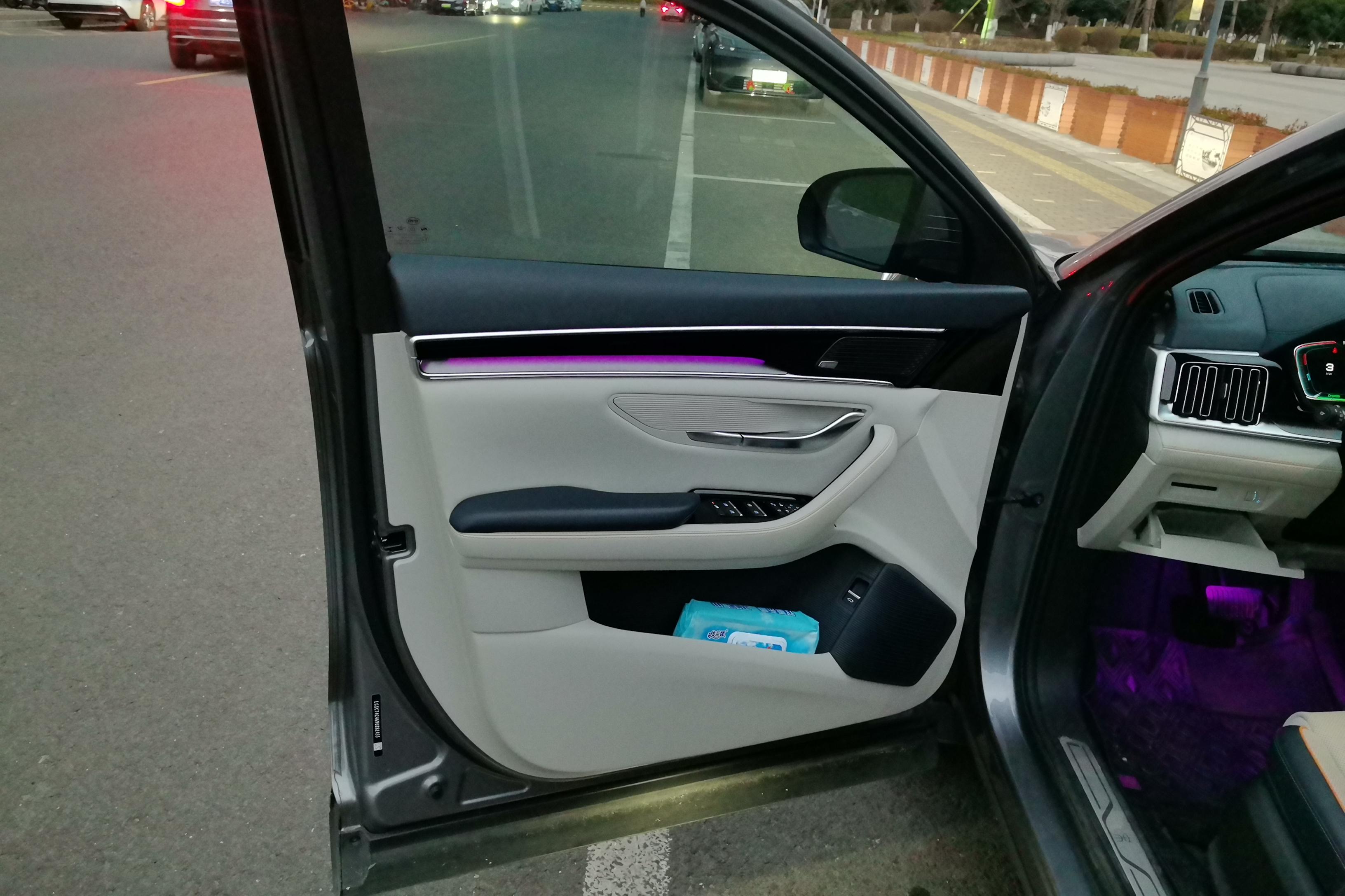 比亚迪 宋PLUS 2022 汽车图片 #21