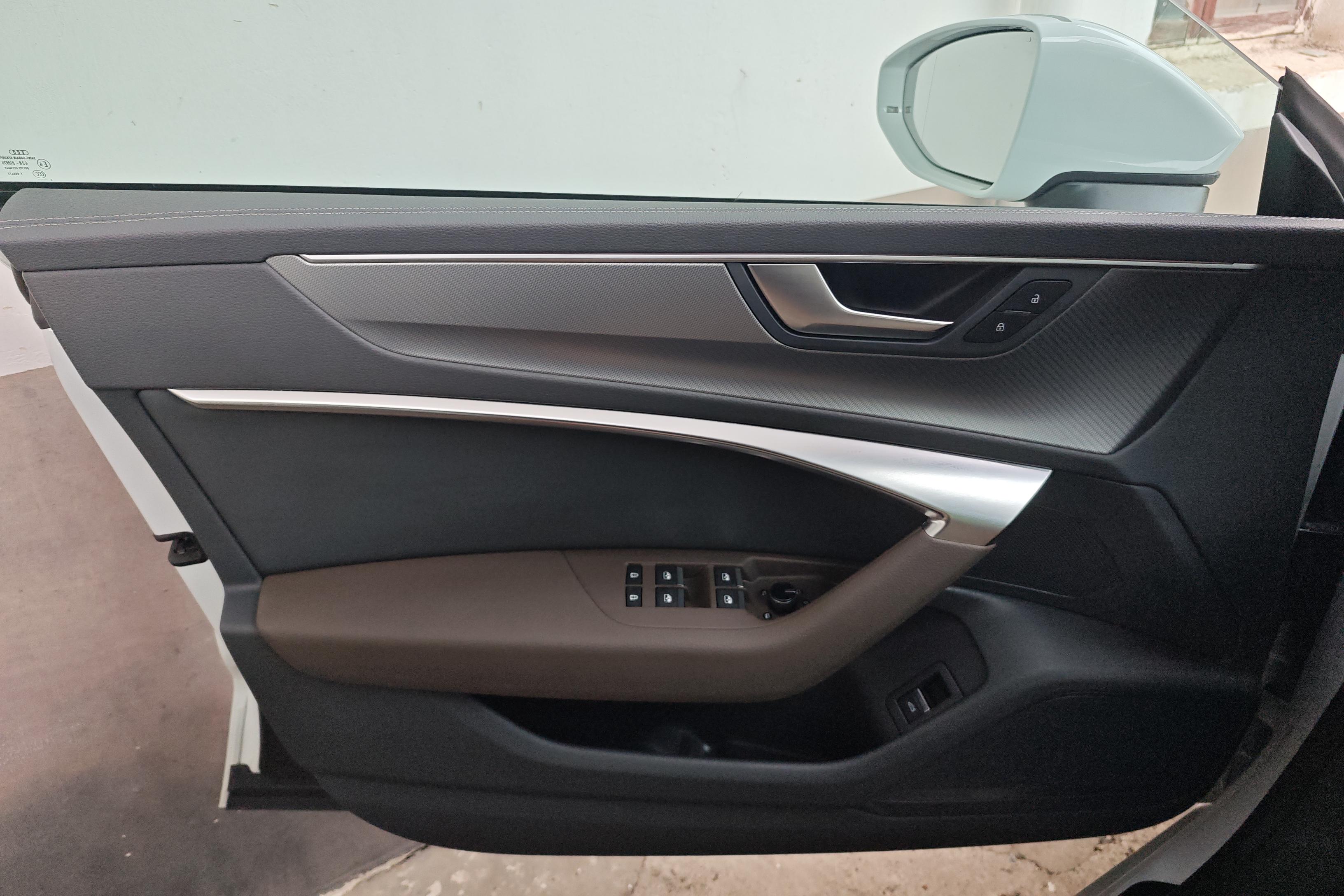 Audi A7L 2023 immagine di auto #21