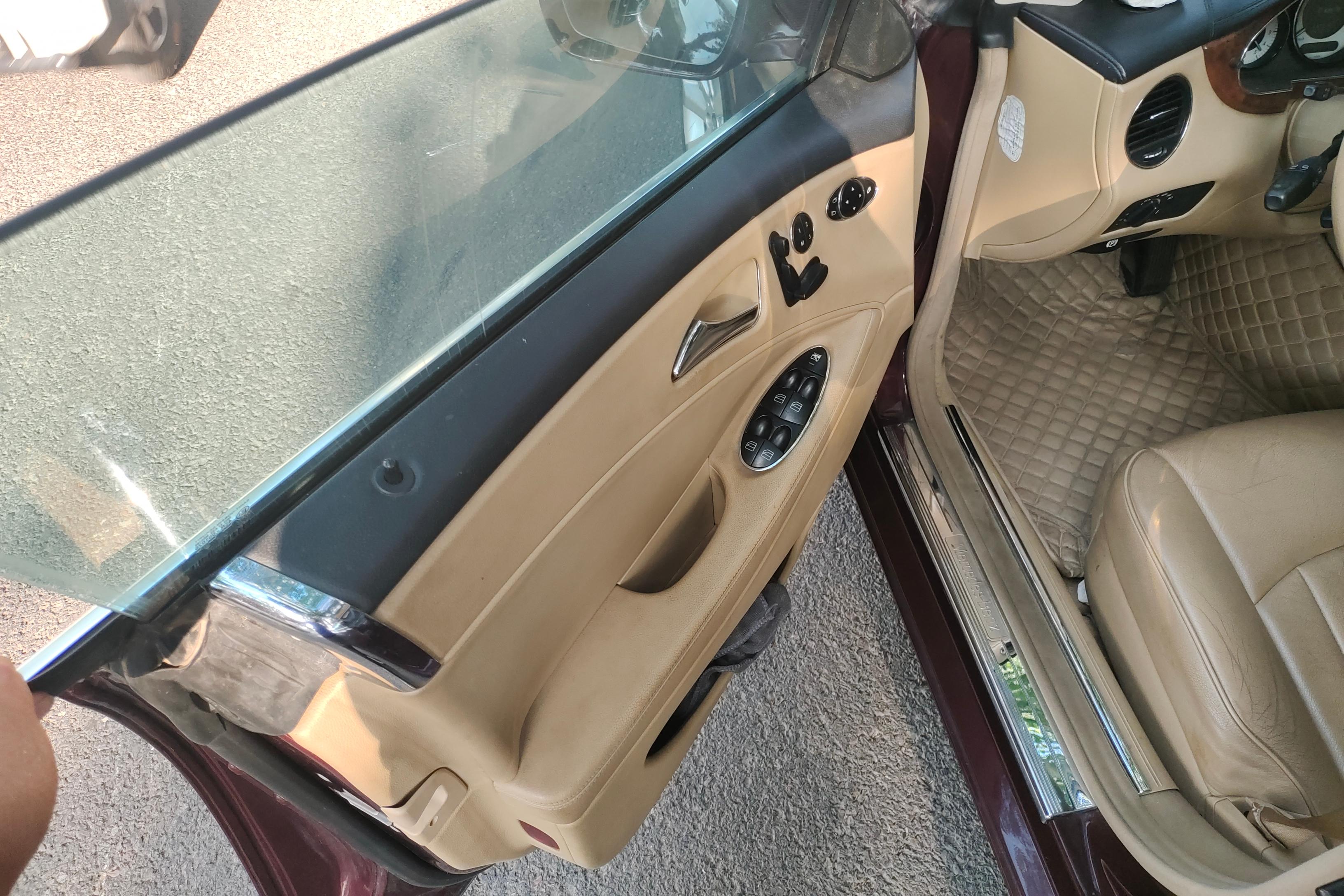 Mercedes-Benz CLS Class 2010 #21 Mercedes-Benz CLS Class 2010 car image #21