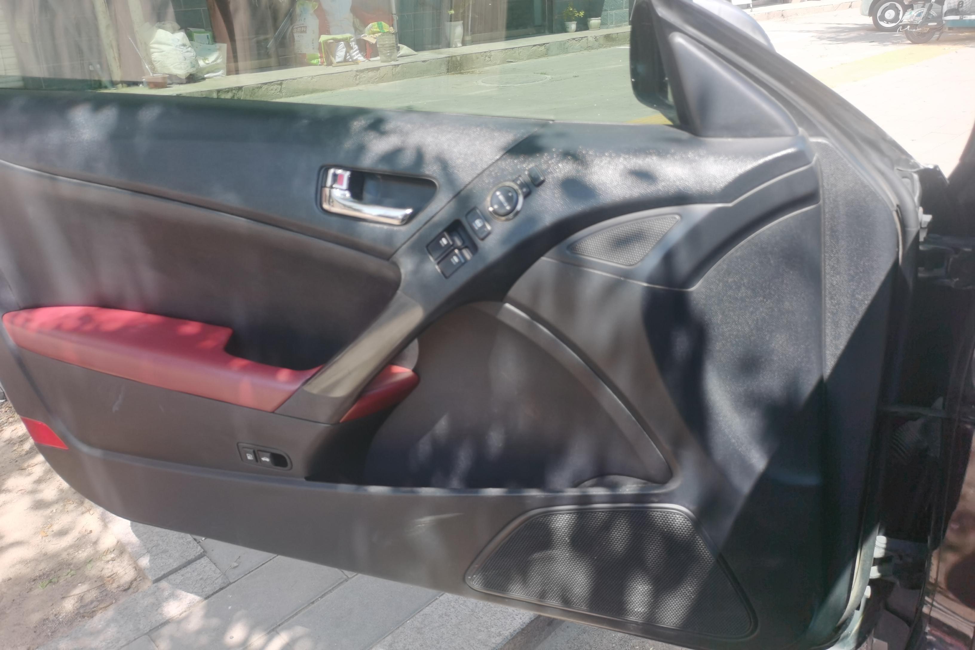 Hyundai Rohens 2012 #21 Hyundai Rohens 2012 car image #21