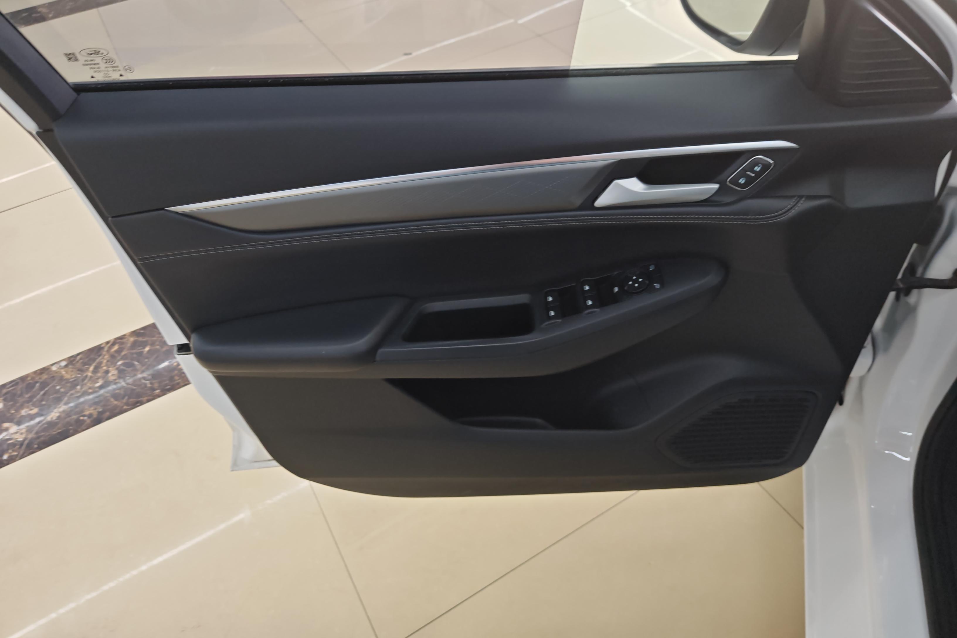 Ford Escort 2022 imagem de carro #21