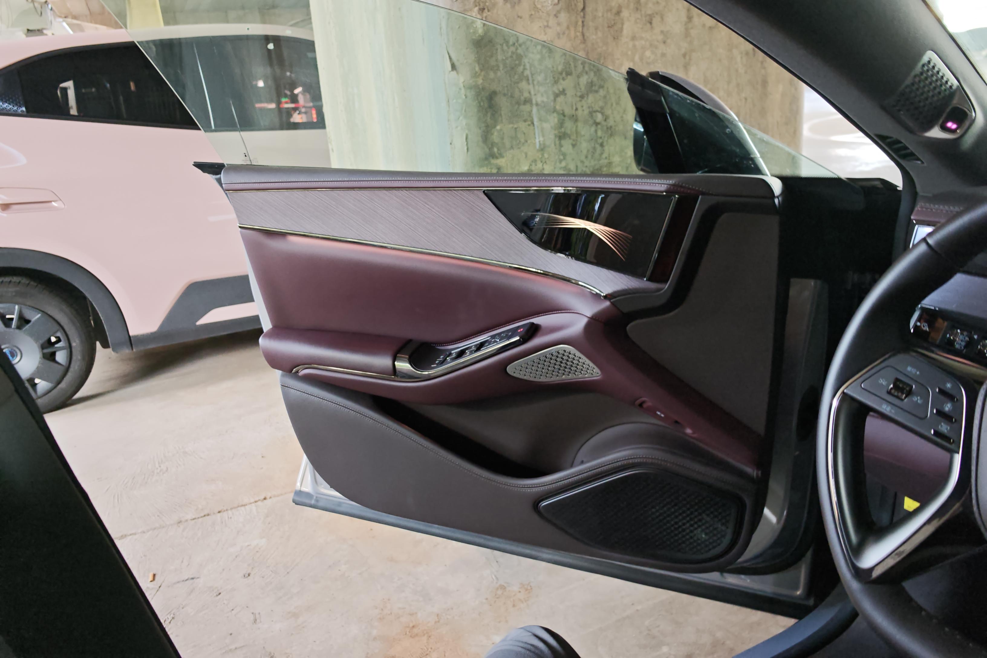 Denza Z9GT 2024 #21 Denza Z9GT 2024 car image #21