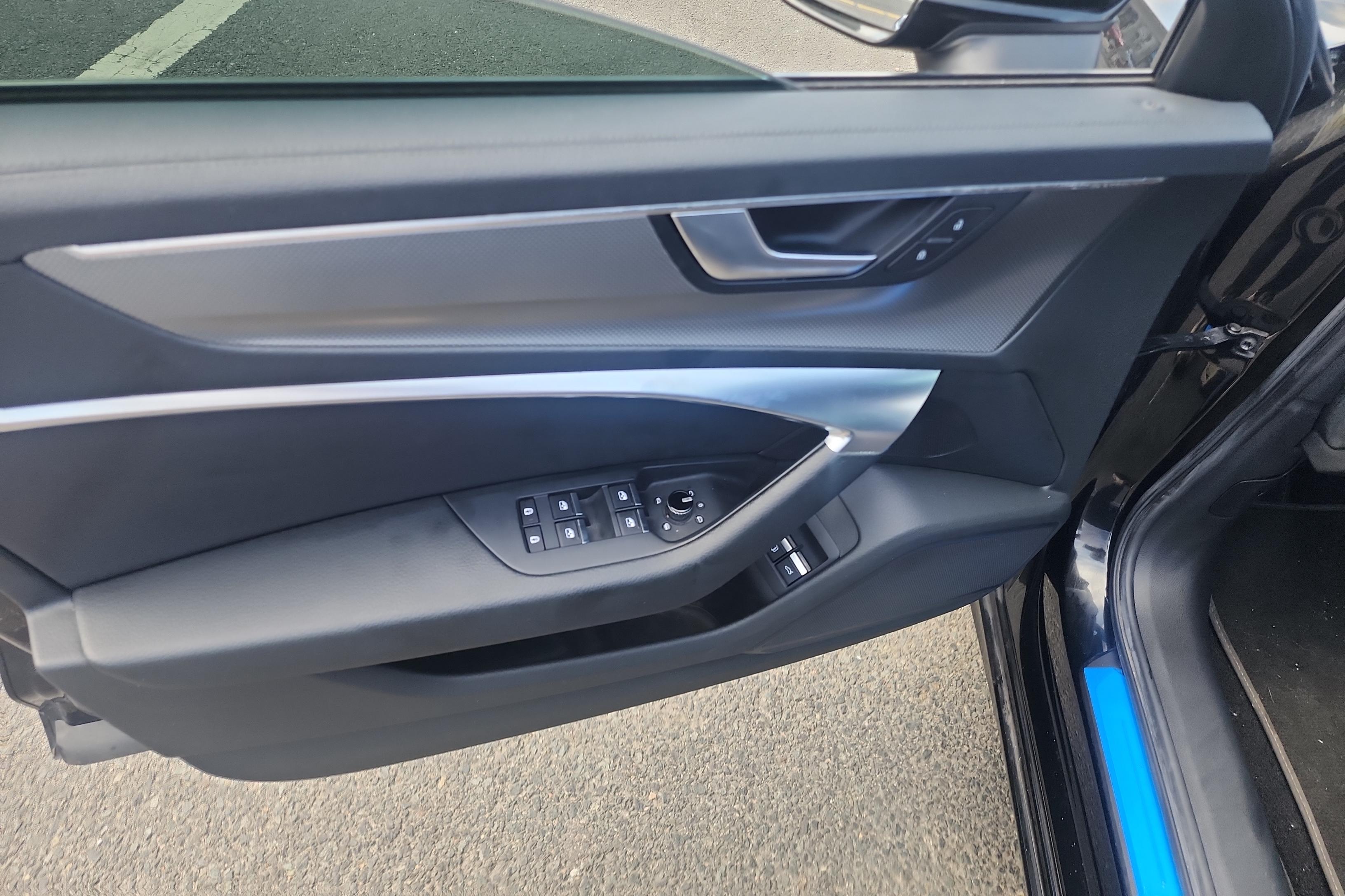 Audi A6L New Energy 2020 car image #21