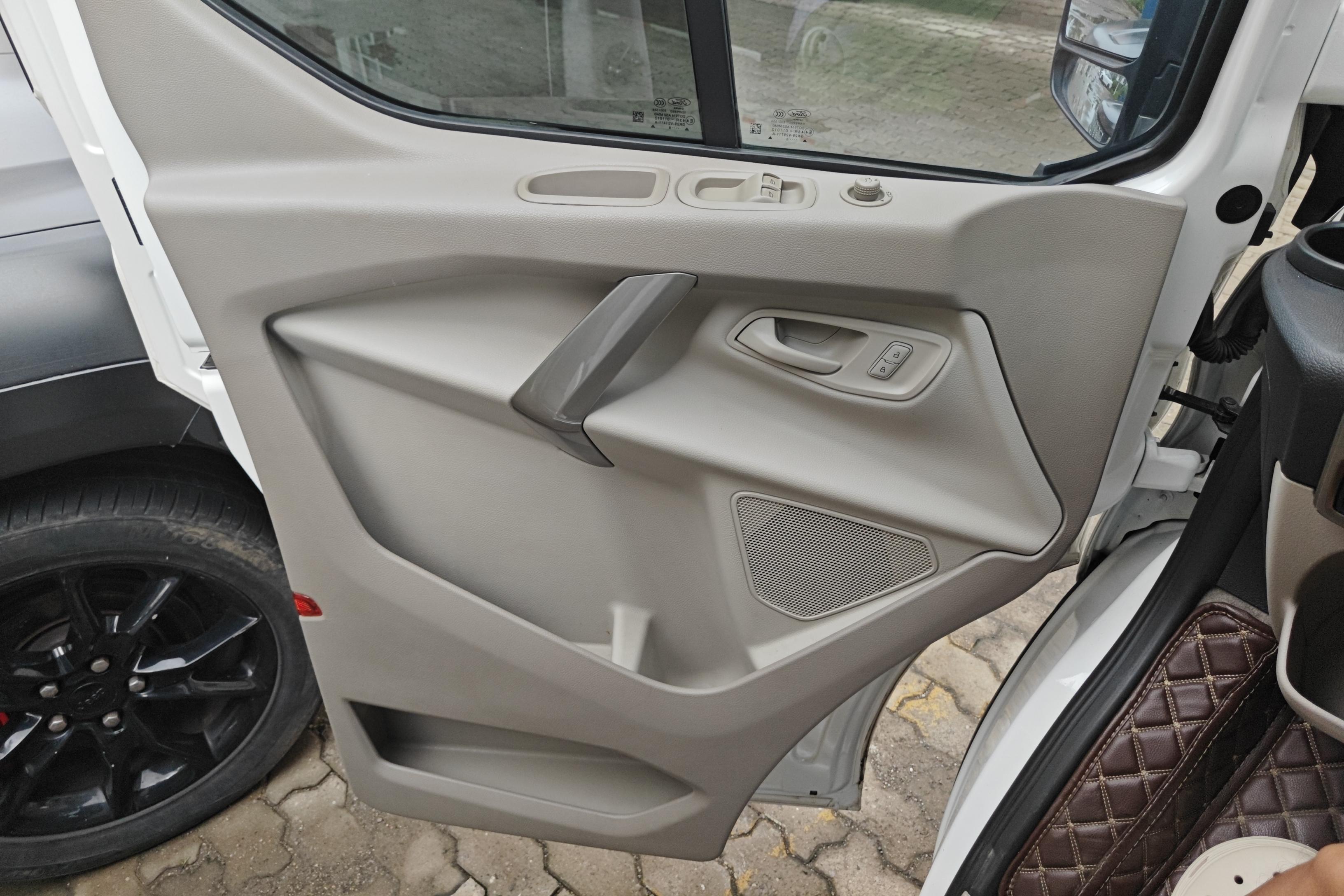 Ford Tourneo 2018 #21 Ford Tourneo 2018 car image #21