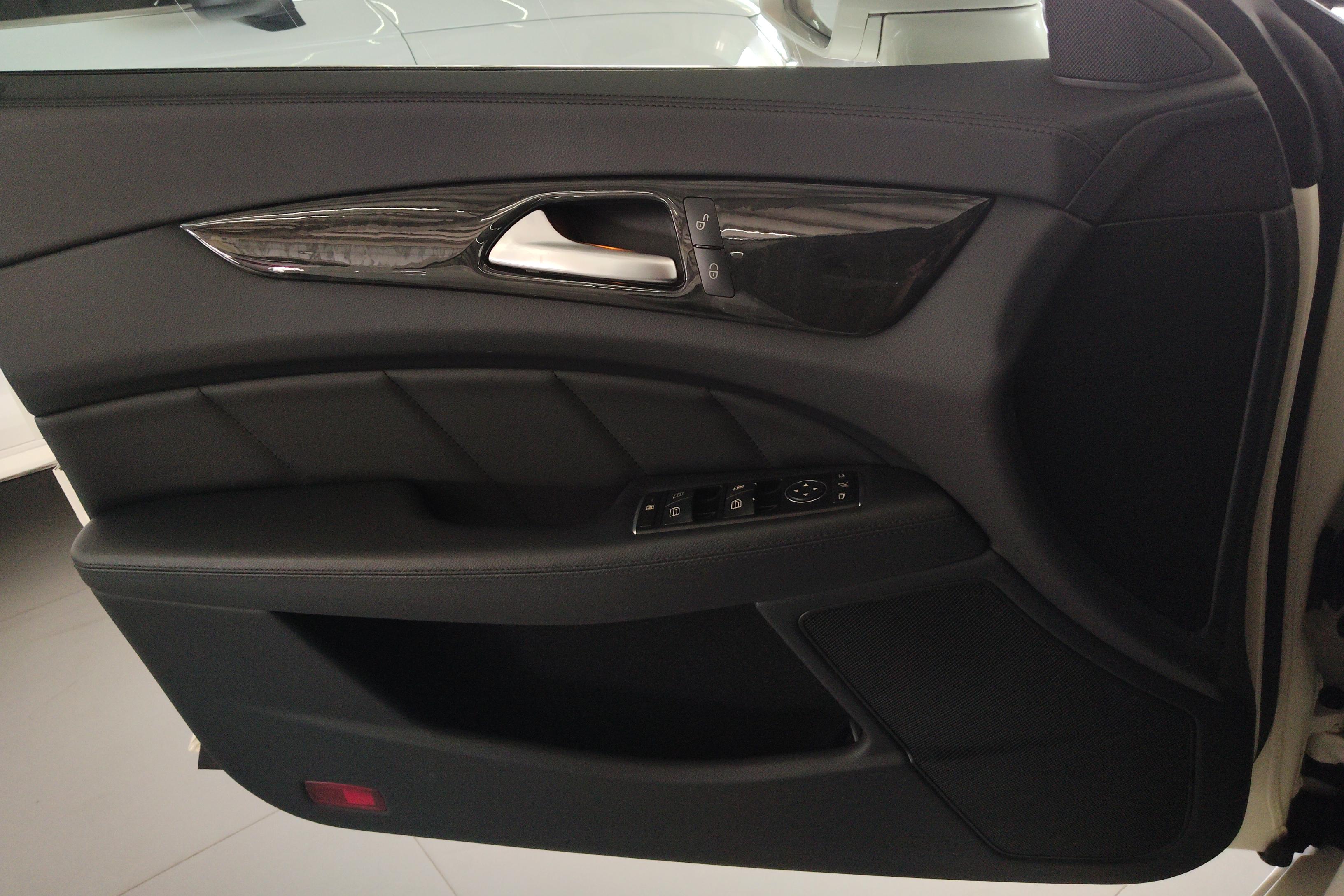 Mercedes-Benz CLS AMG 2015 car image #21