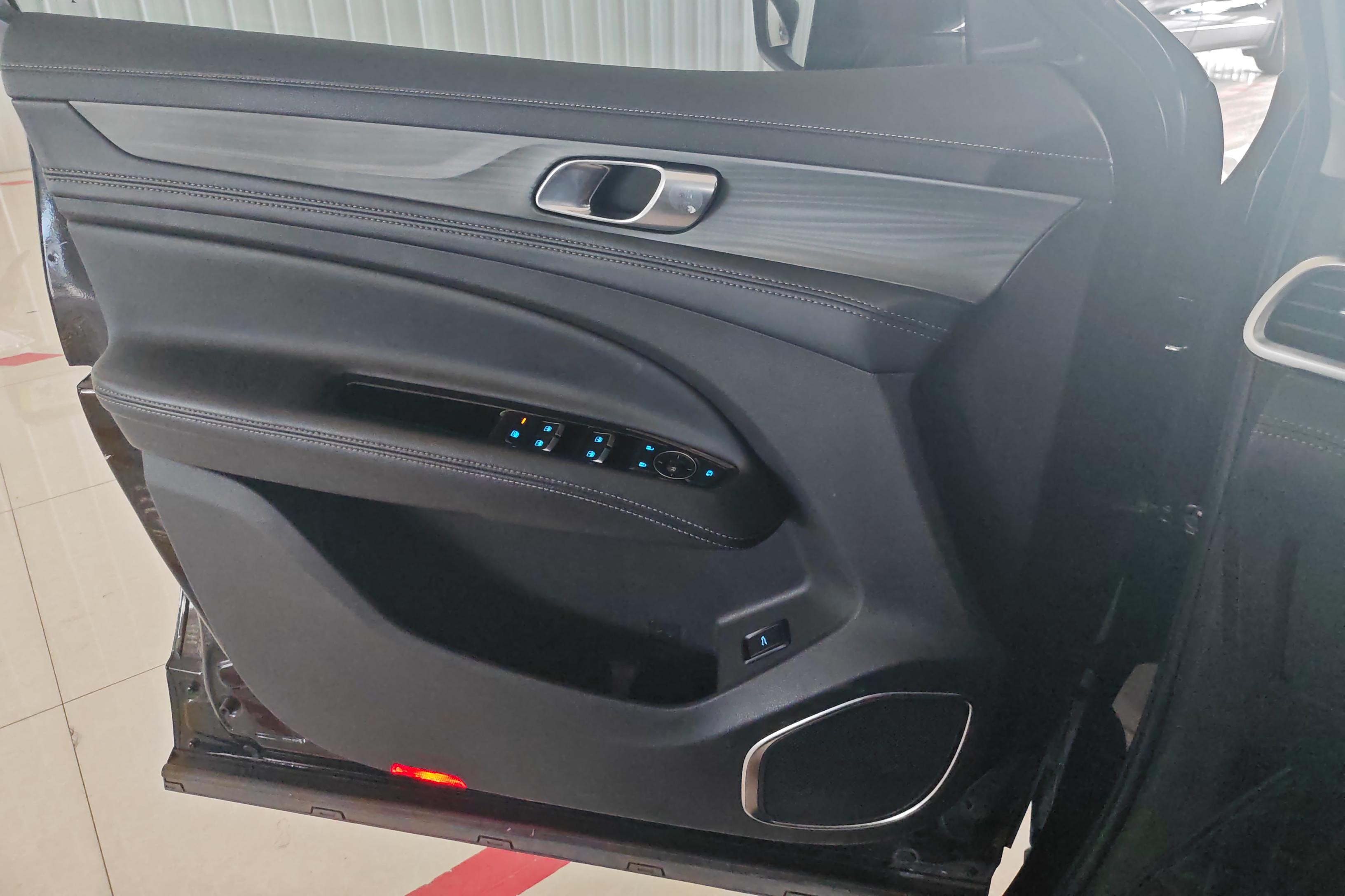 Ford Equator 2022 car image #21