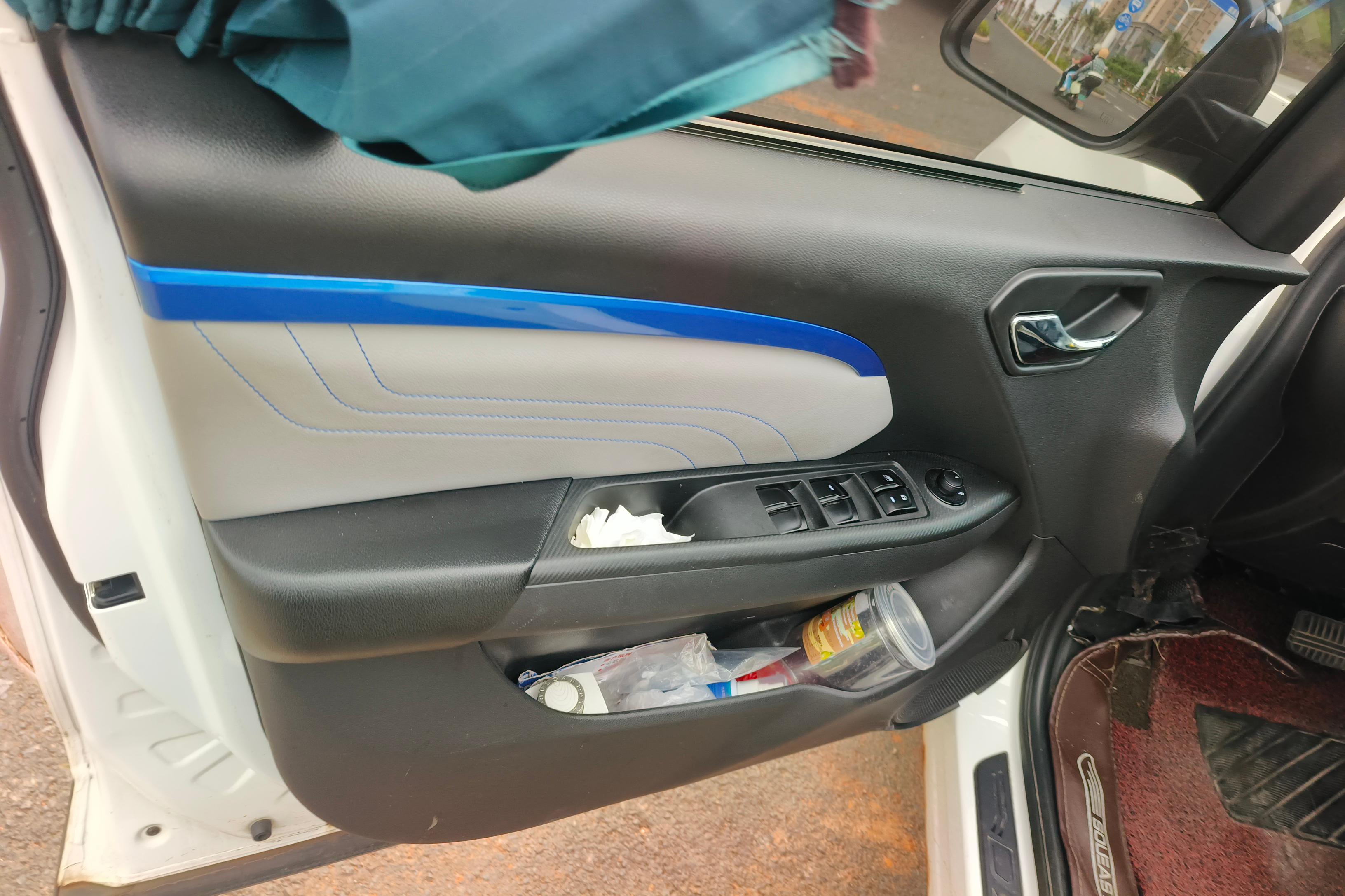 Soueast DX3 2018 #21 Soueast DX3 2018 car image #21