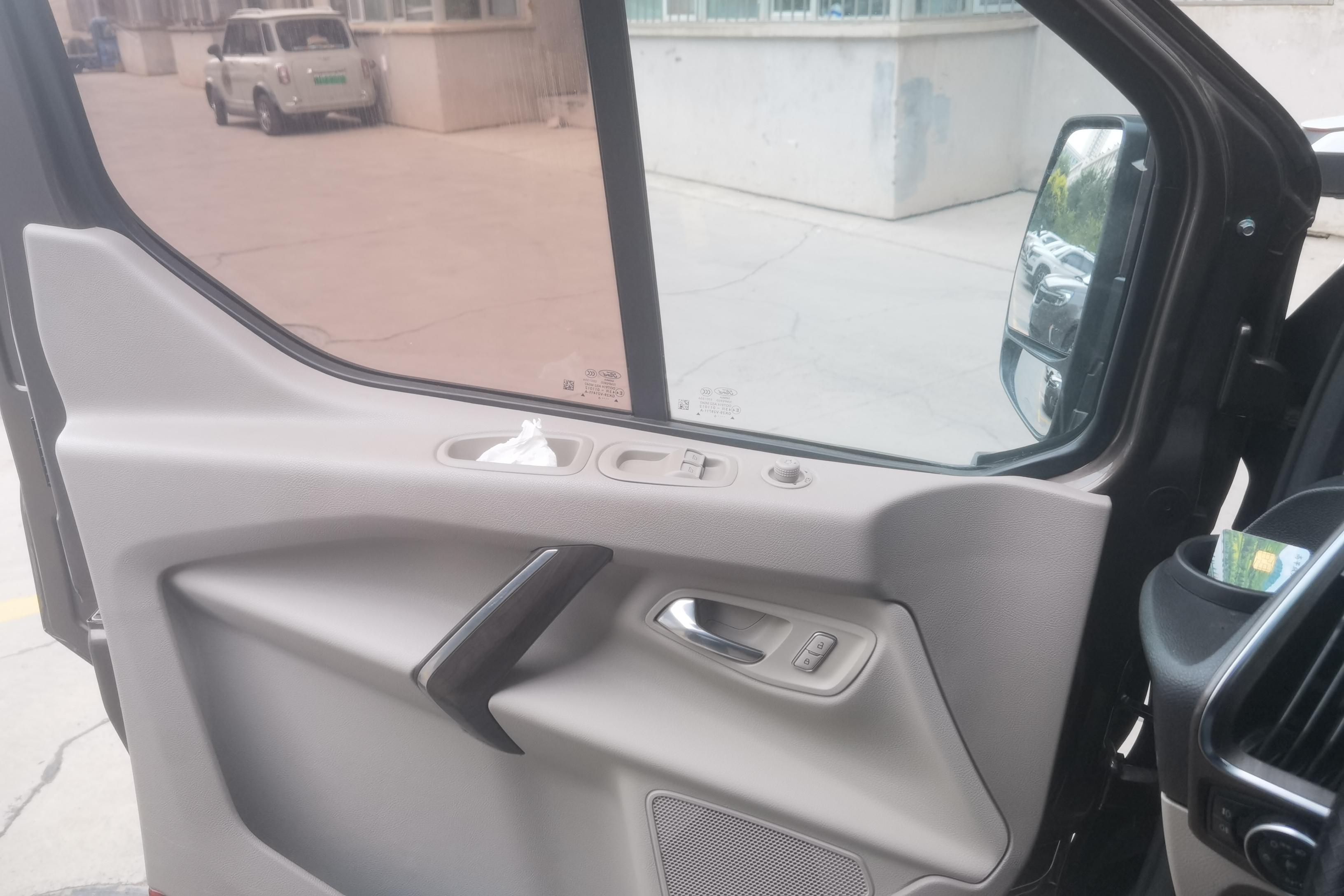 Ford Tourneo 2017 #21 Ford Tourneo 2017 car image #21