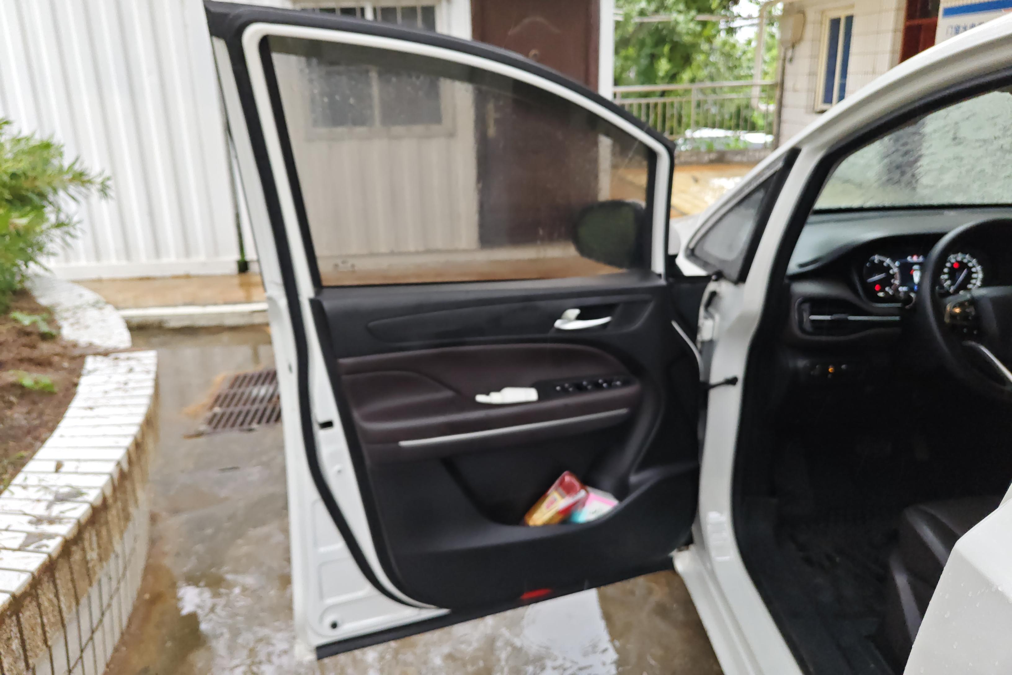 GAC Trumpchi M6 2020 immagine di auto #21