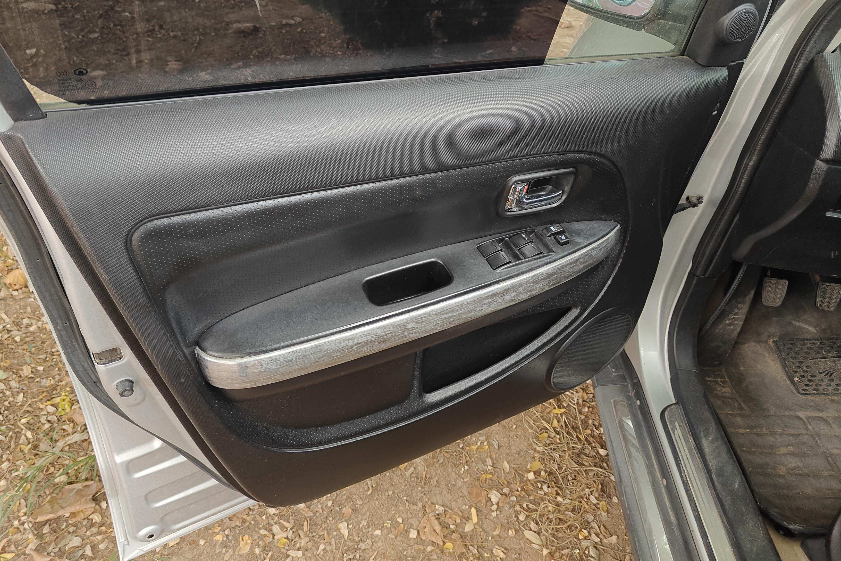 Great Wall M4 2013 car image #21