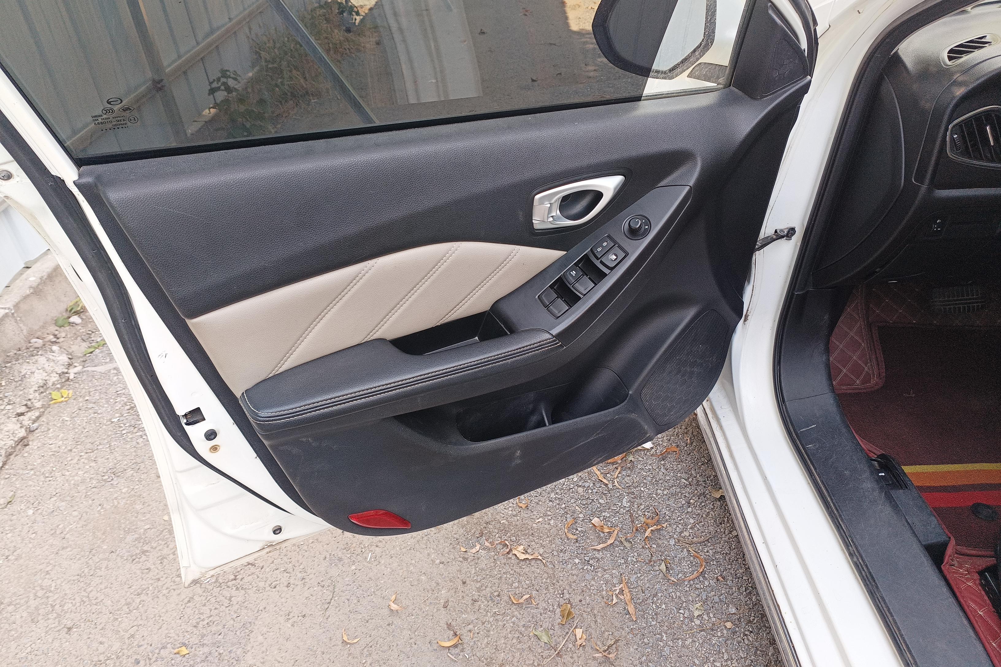 GAC Trumpchi GA3S 2015 imagem de carro #21