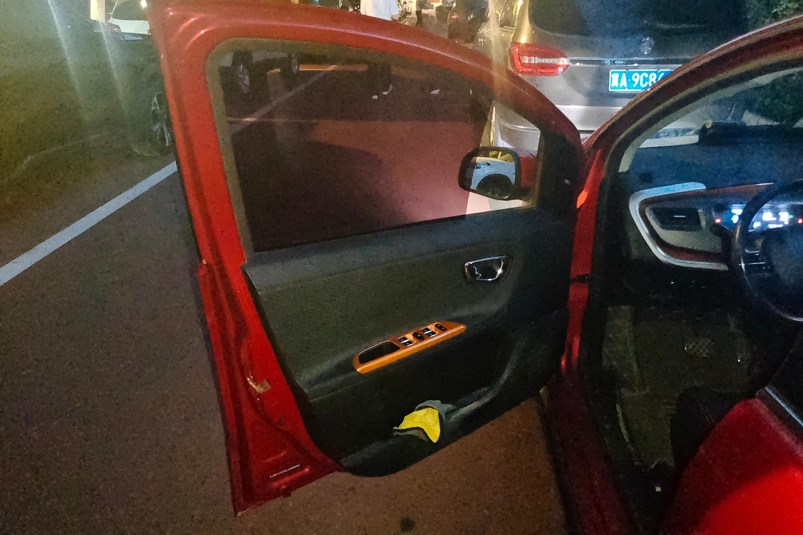 GEELY Vision X1 2018 immagine di auto #21