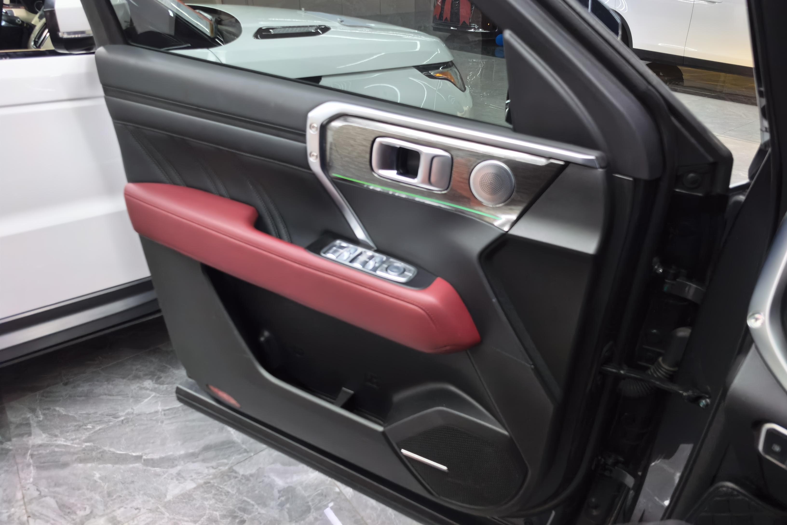 Tank 400 2023 car image #21