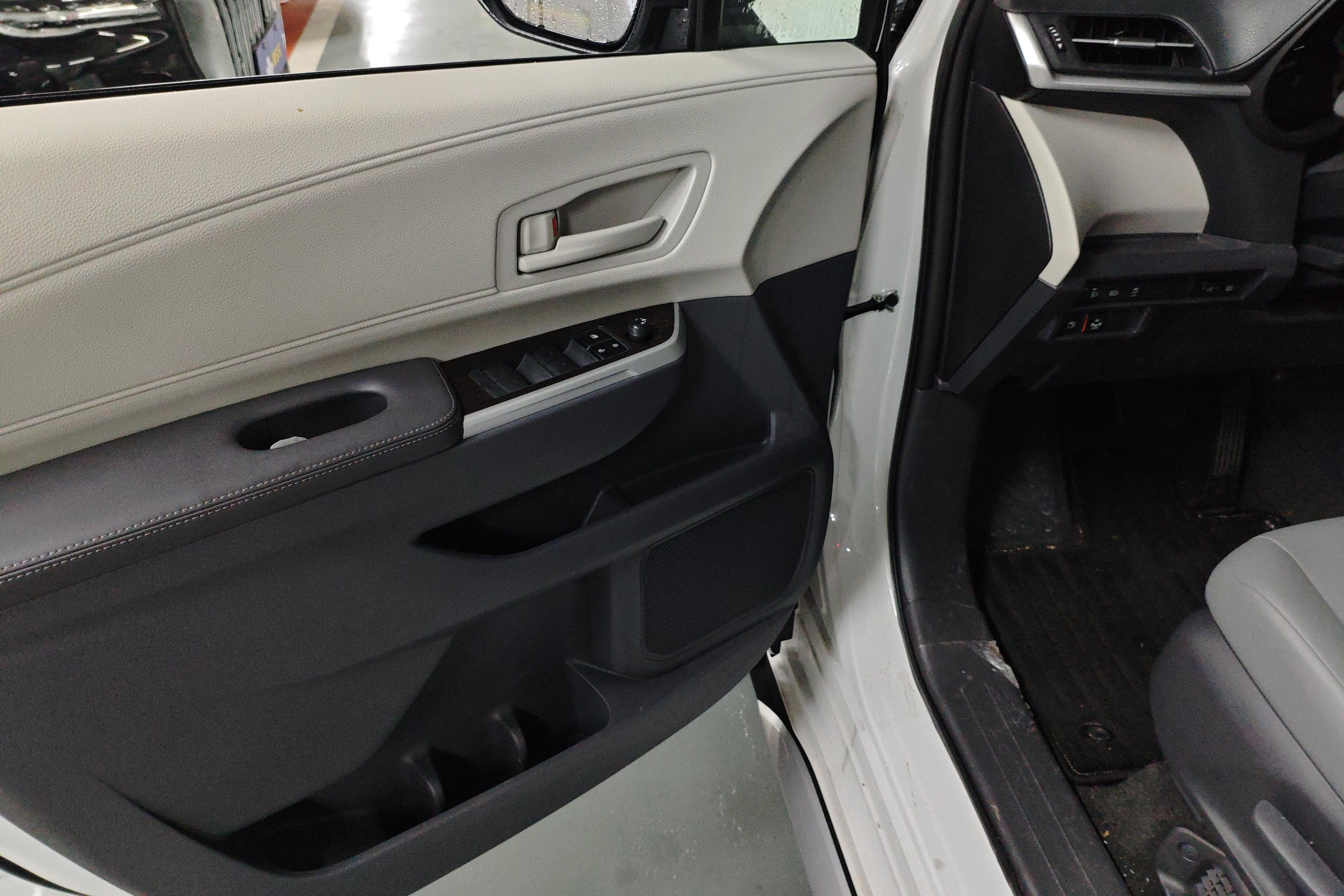 Toyota Granvia 2025 #21 Toyota Granvia 2025 car image #21