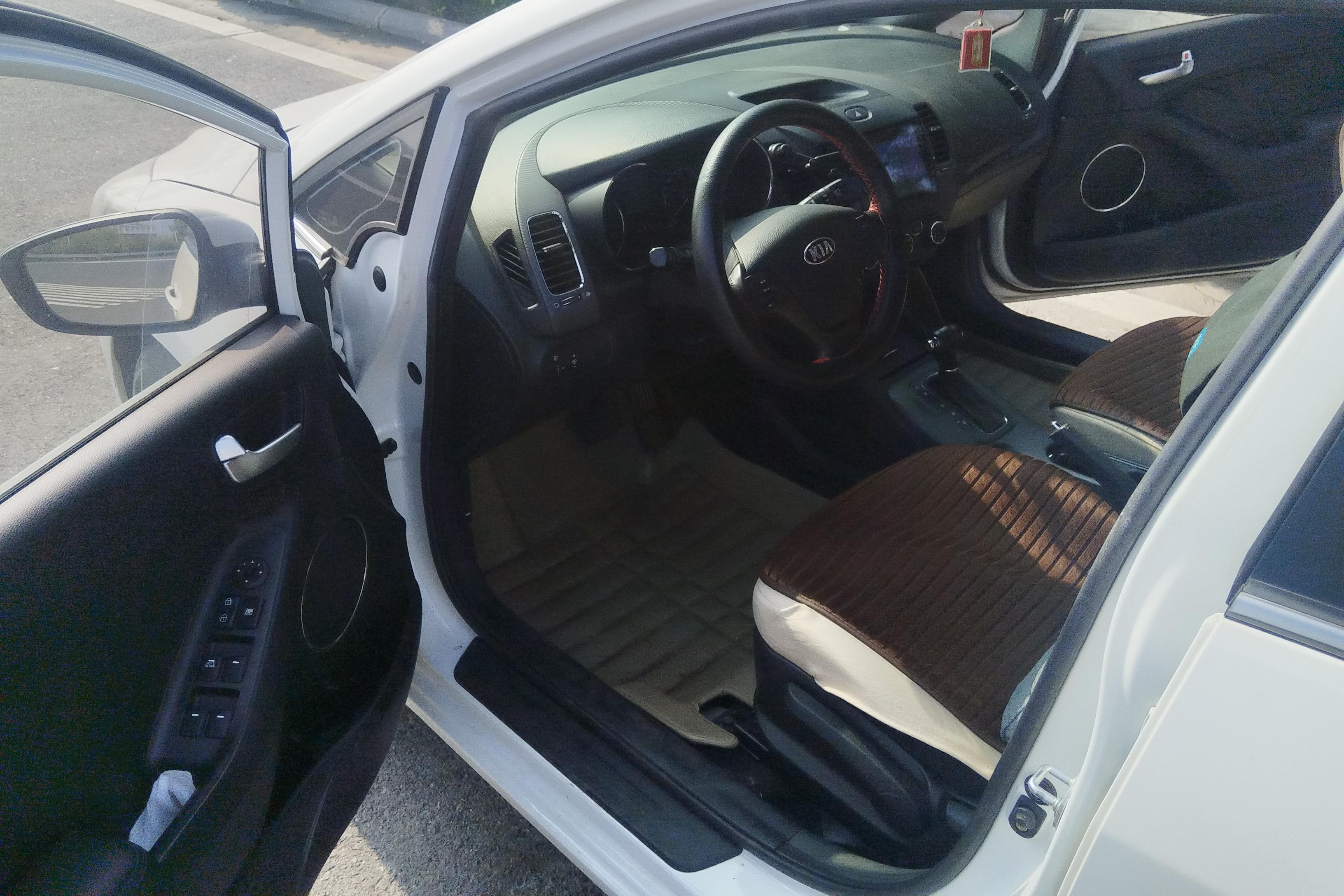 Kia Forte Koup 2014 car image #21