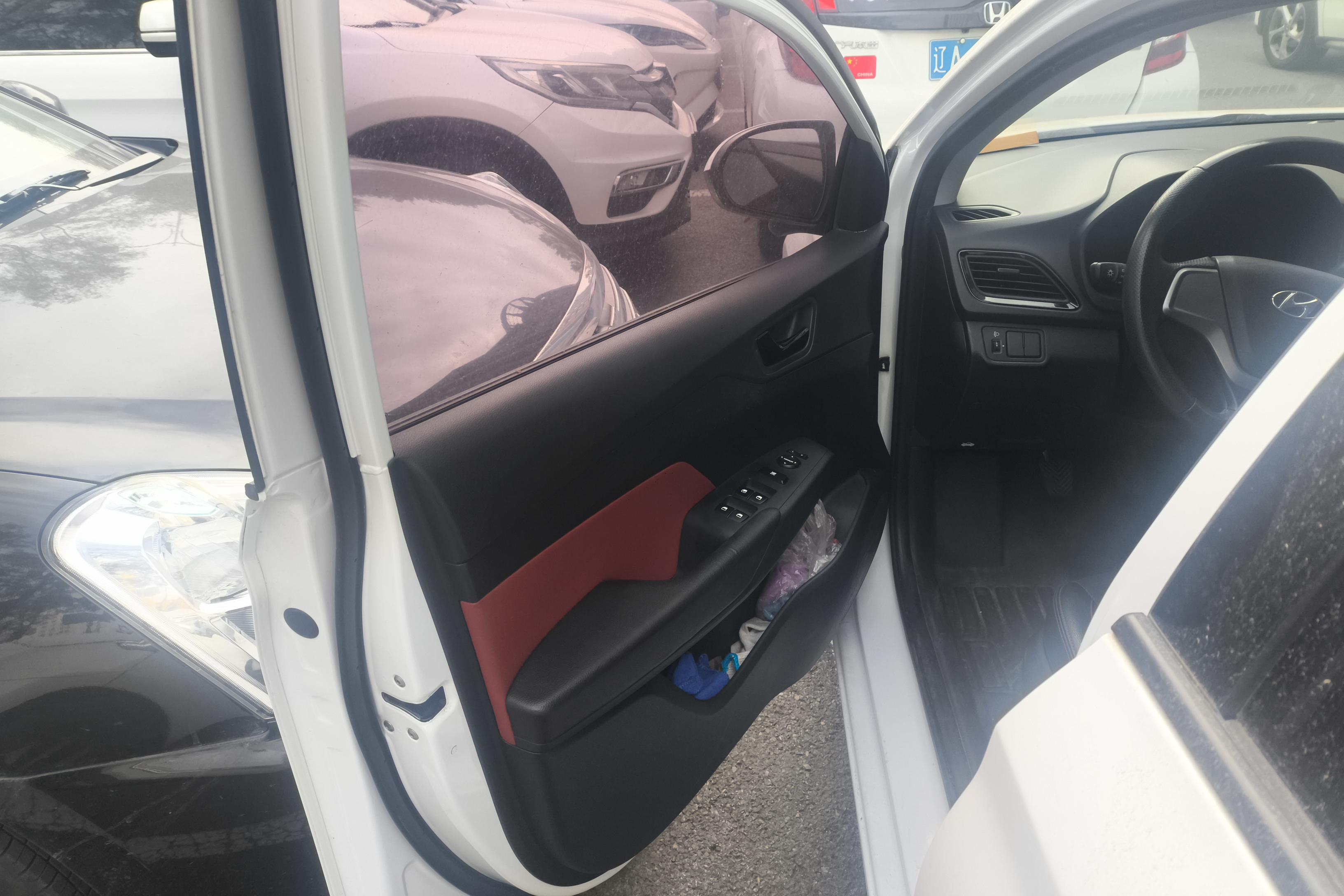 Hyundai Verna 2017 car image #21