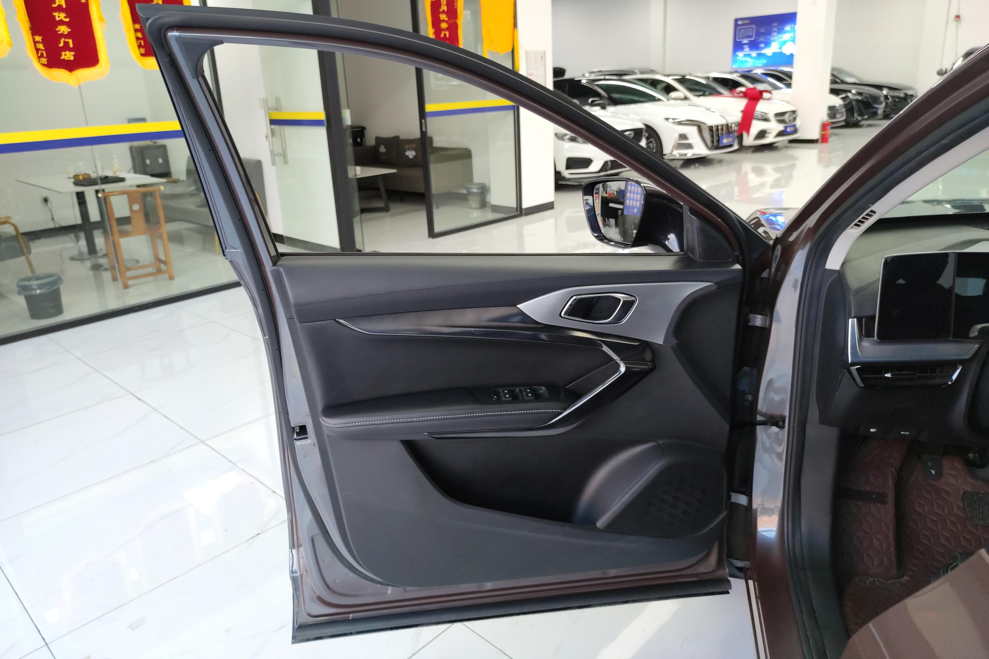 MG ES5 2022 car image #21