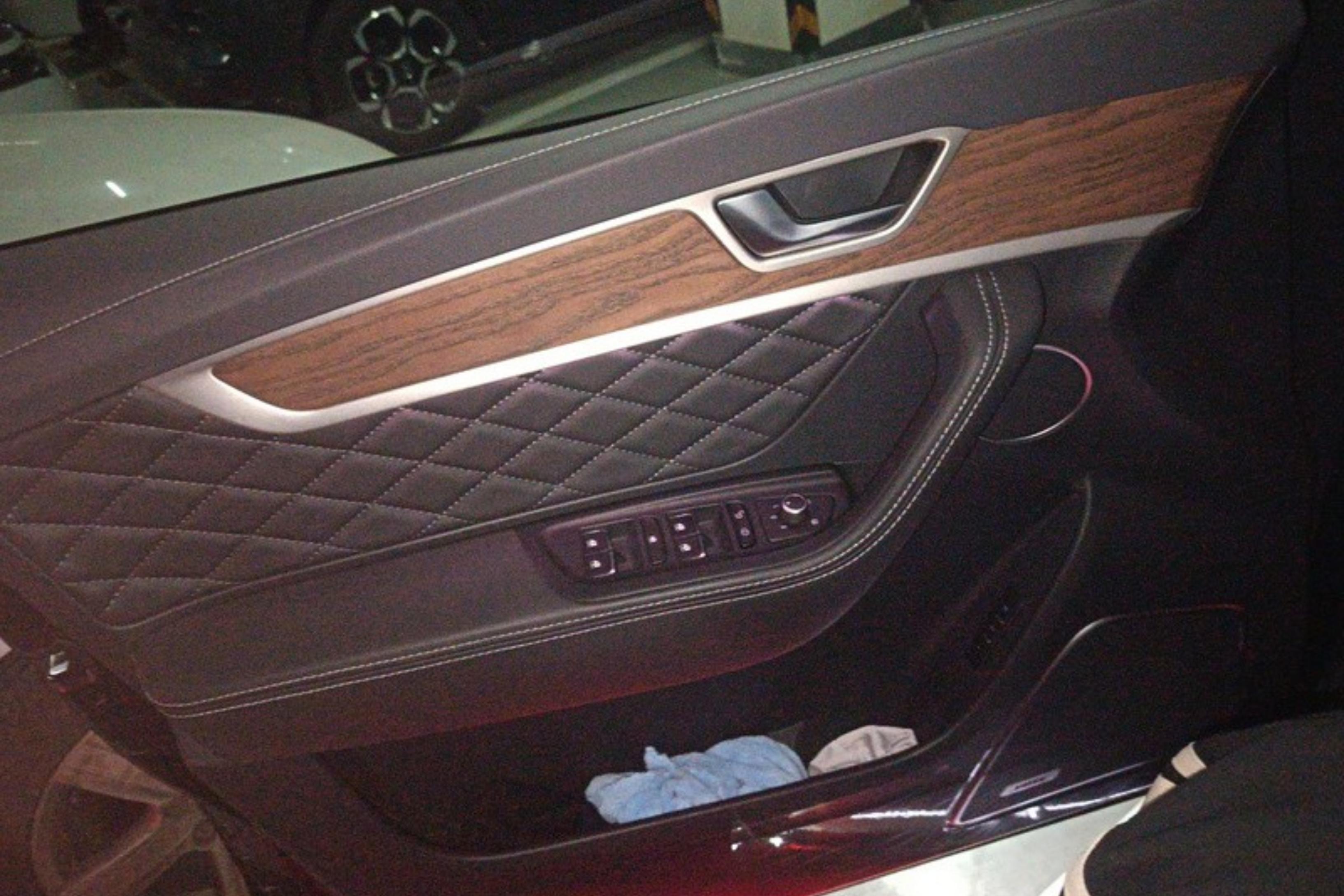 HongQi HS7 2023 car image #21