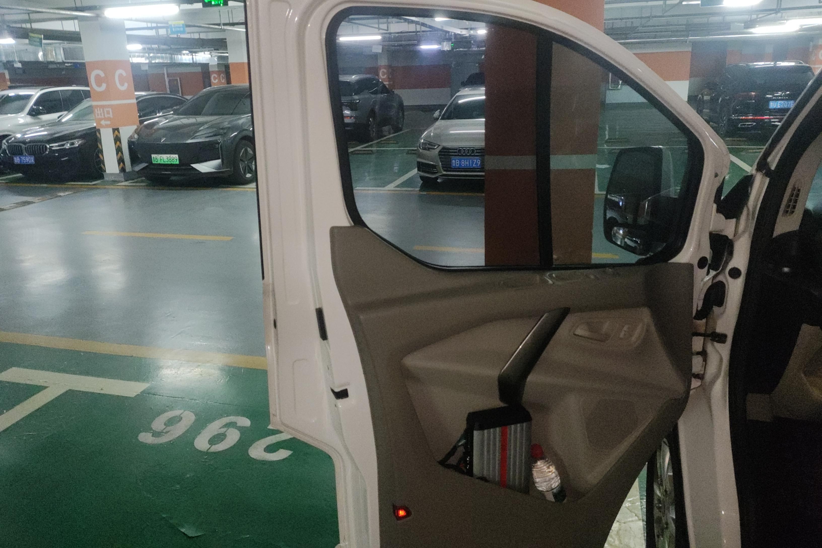 Ford Tourneo 2017 #21 Ford Tourneo 2017 car image #21