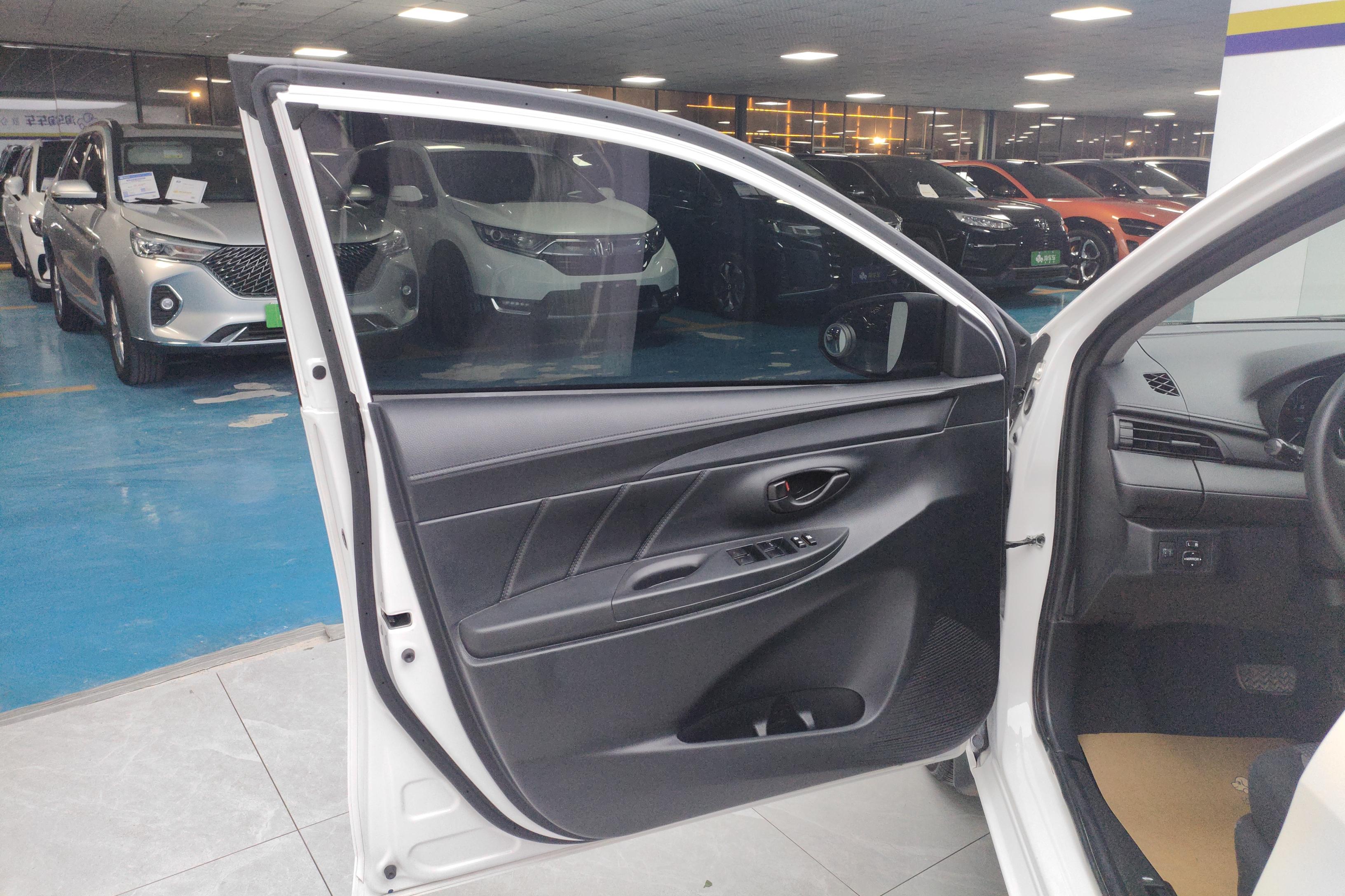 Toyota Vios 2021 immagine di auto #21