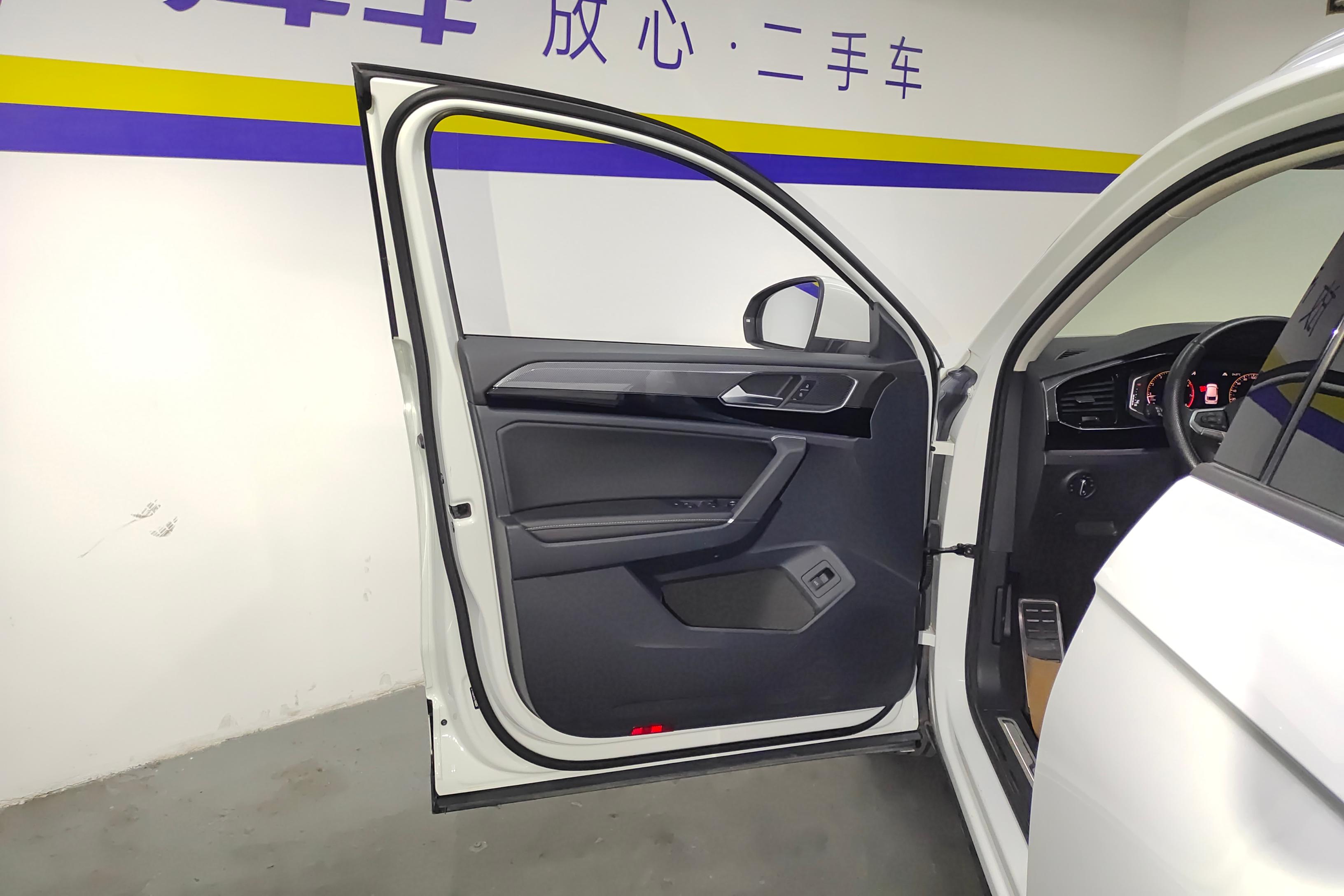 Volkswagen Tayron X 2020 #21 Volkswagen Tayron X 2020 car image #21