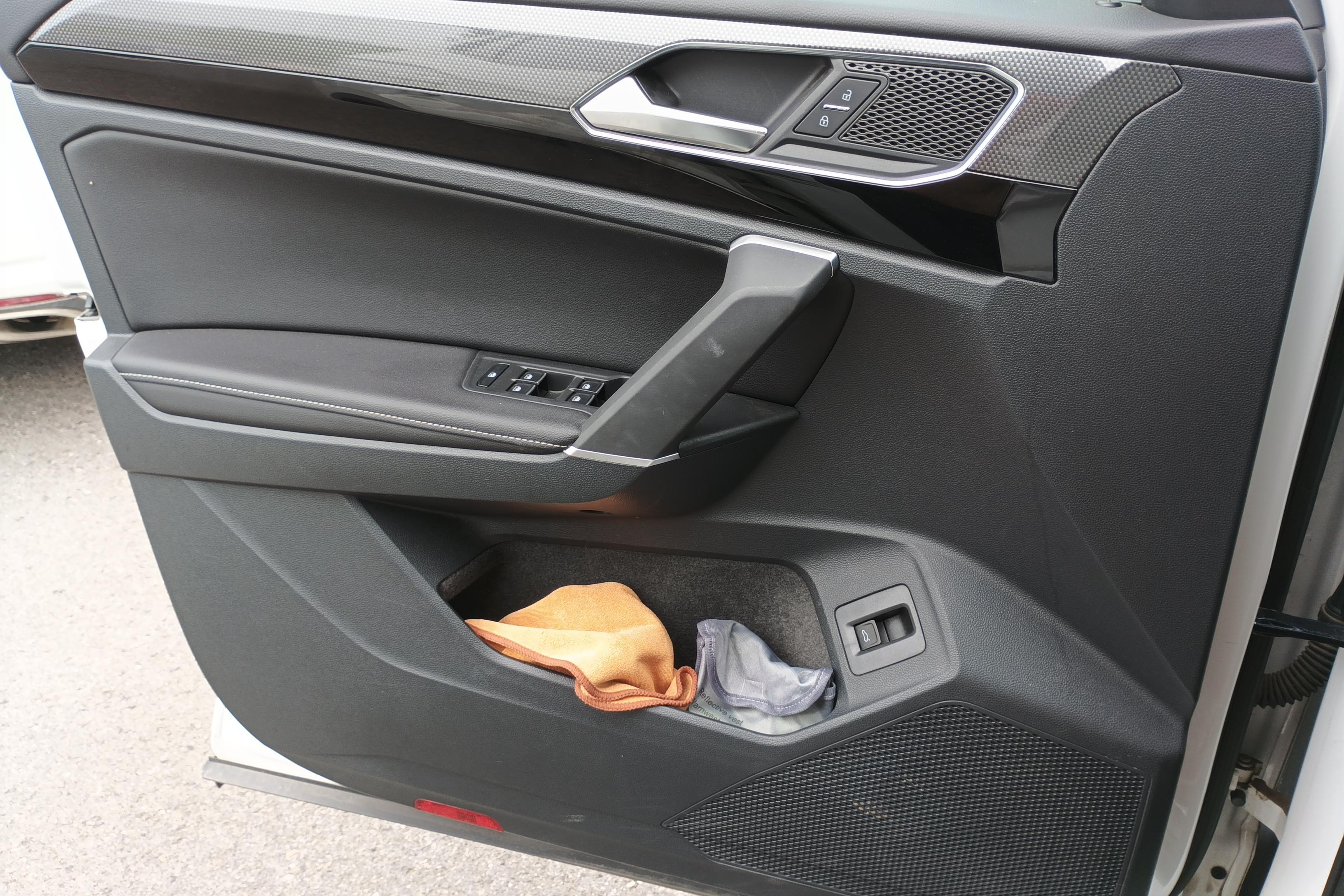 Volkswagen Tayron X 2022 #21 Volkswagen Tayron X 2022 car image #21