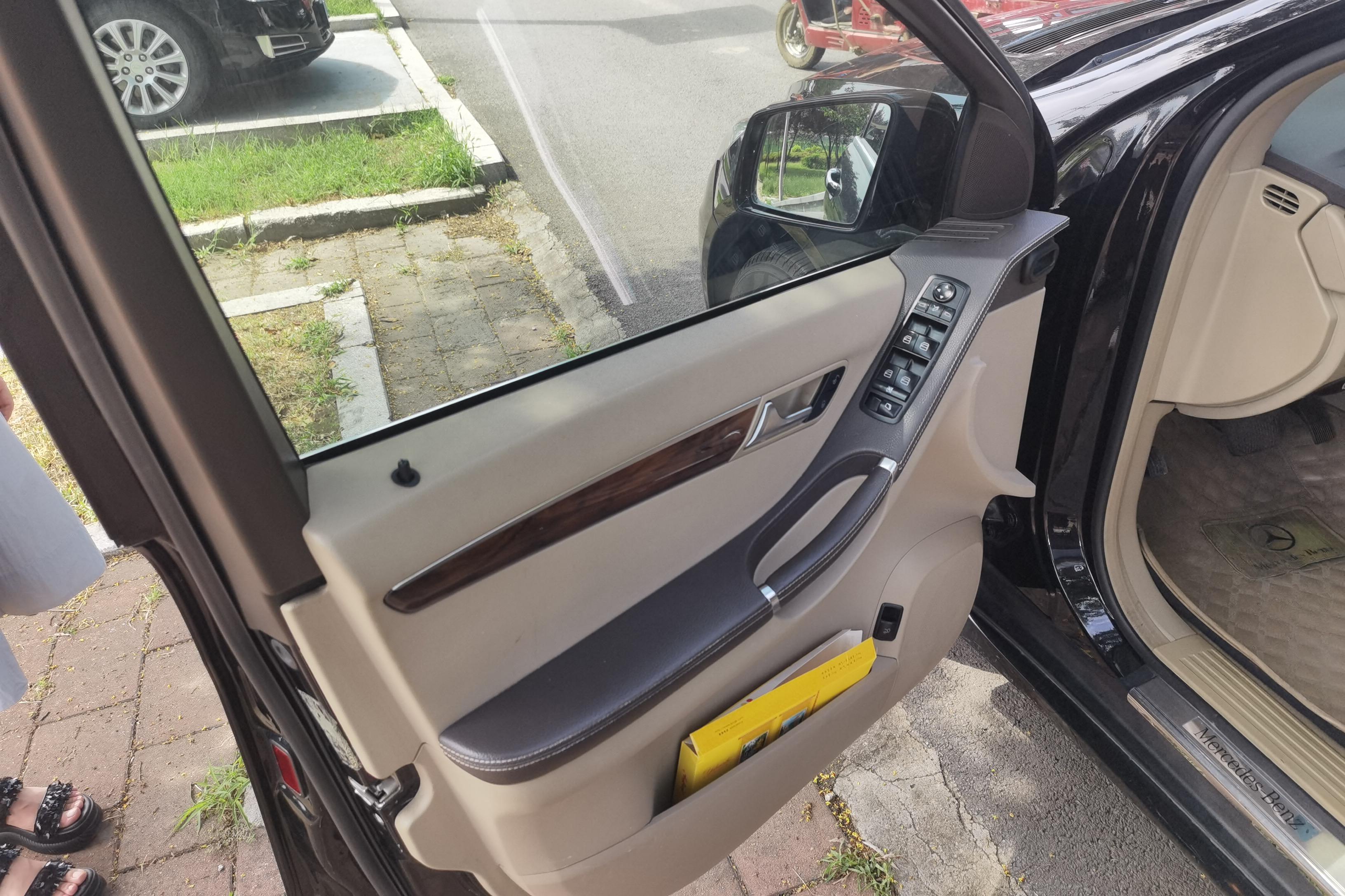 Mercedes-Benz R Class 2011 #21 Mercedes-Benz R Class 2011 car image #21