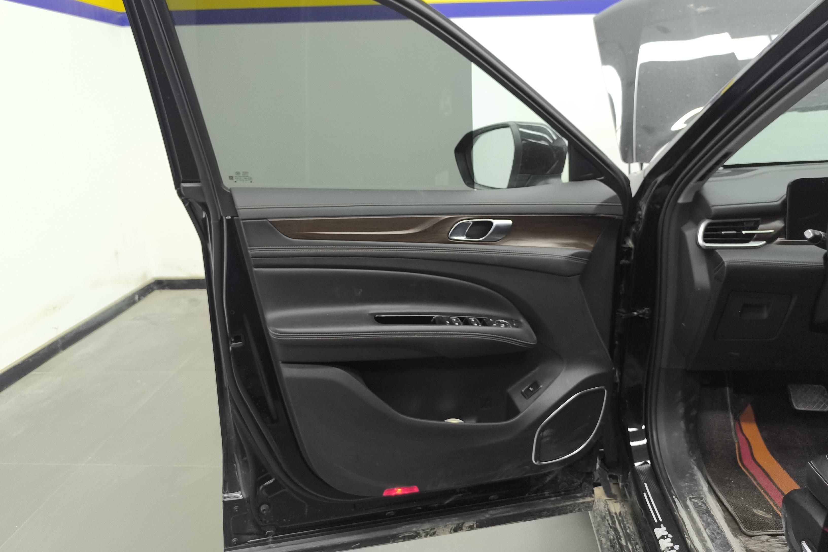 Ford Equator 2021 car image #21