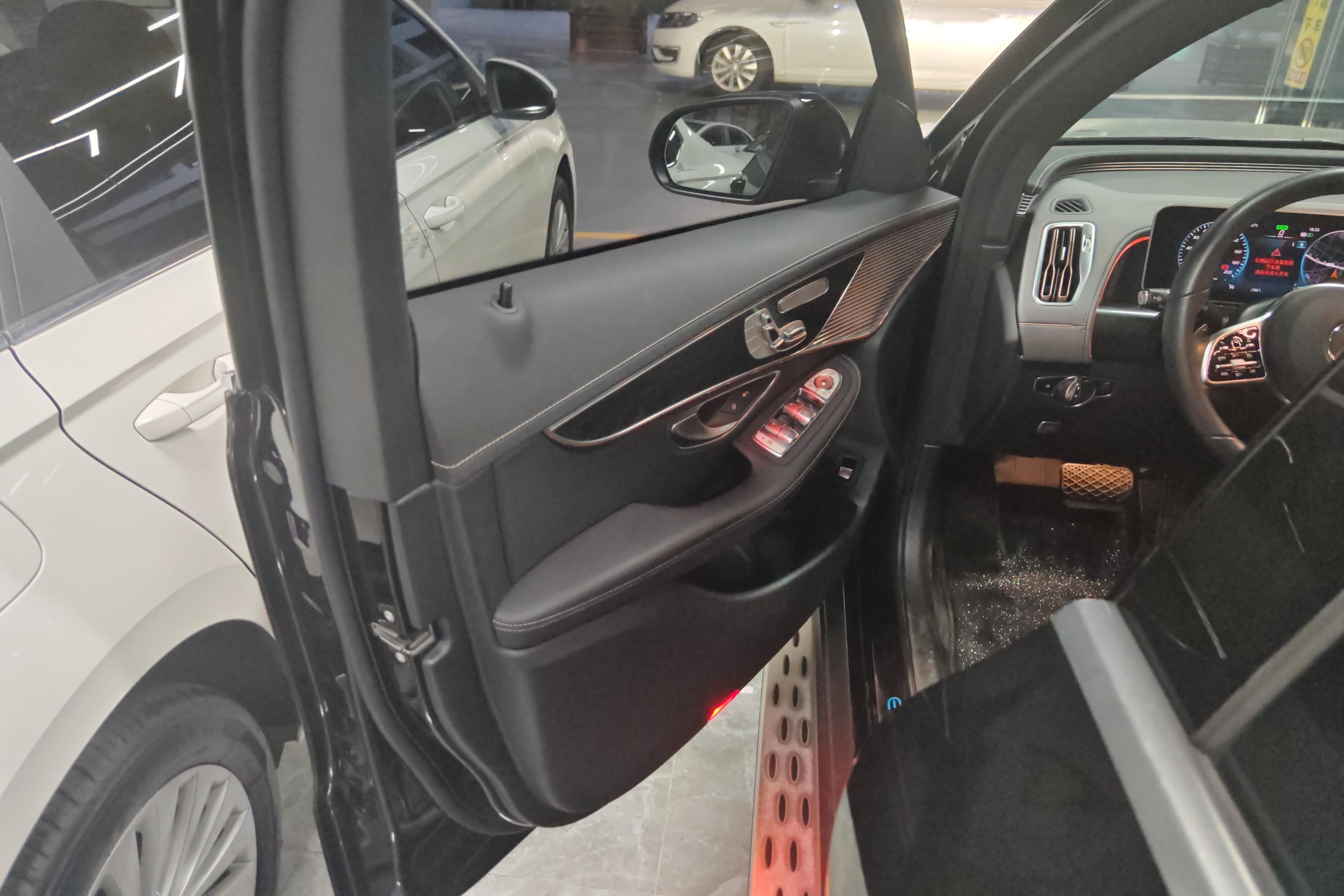 Mercedes-Benz EQC Class 2020 car image #21