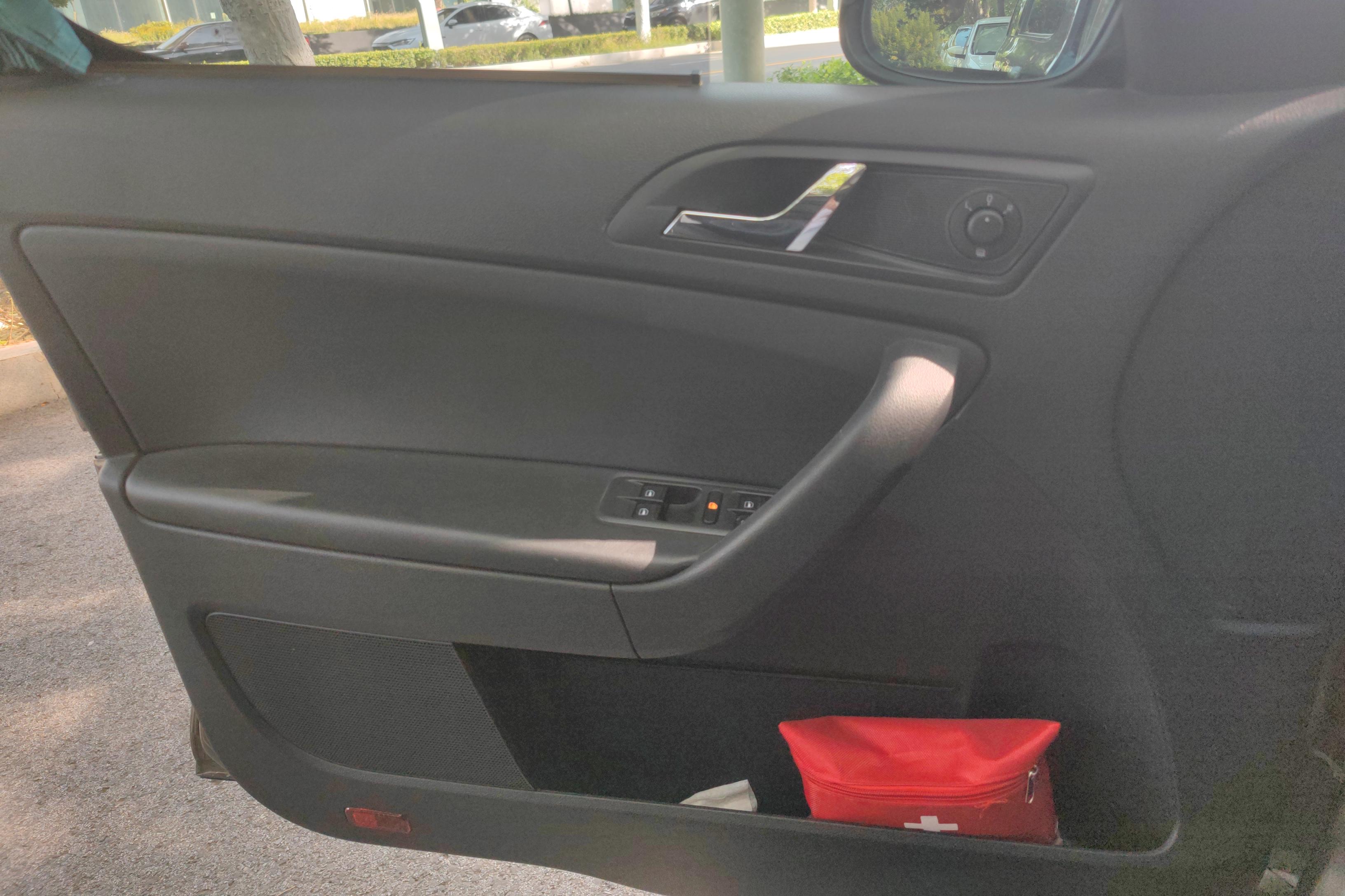 Skoda Yeti 2018 car image #21