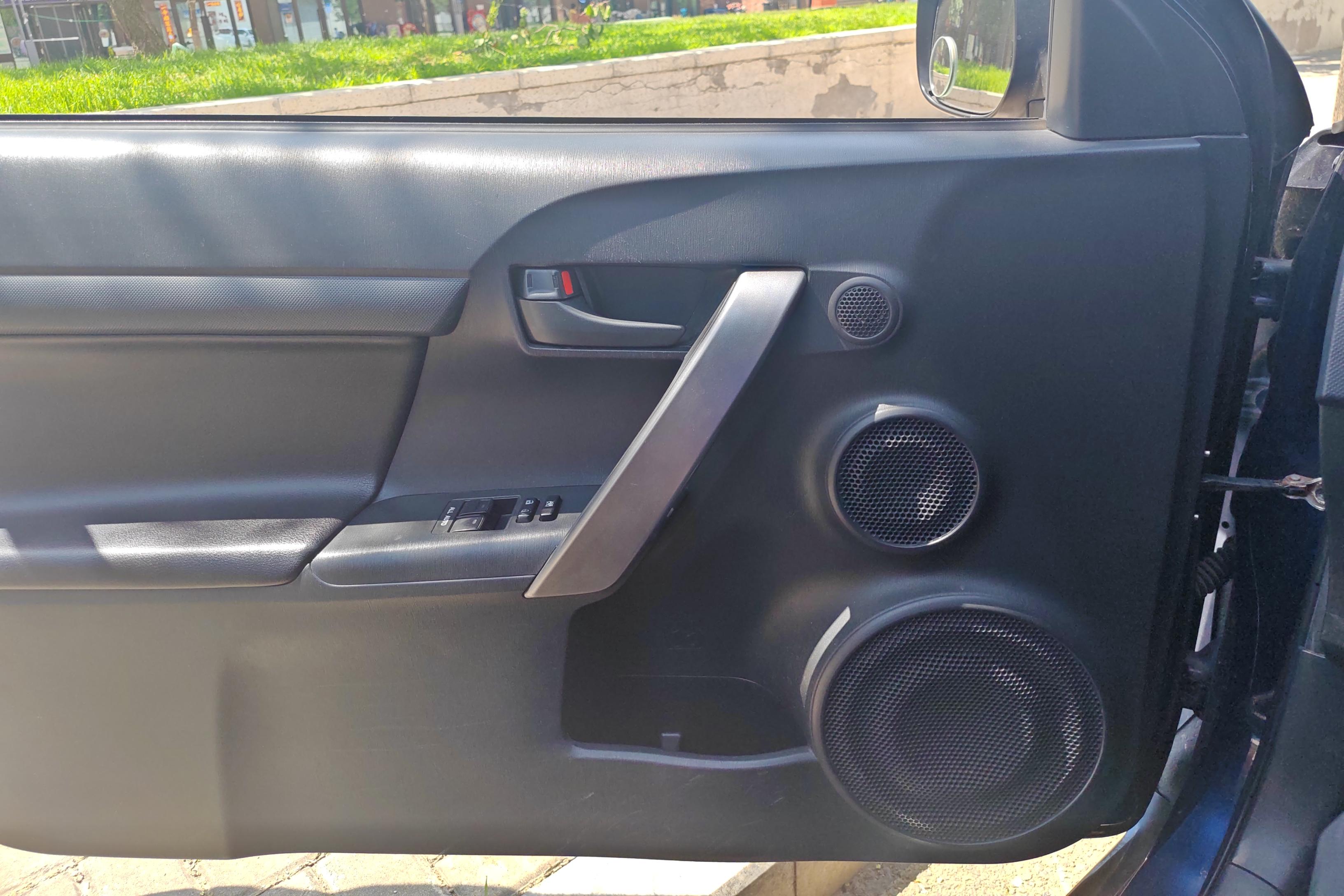 Toyota Zelas 2012 car image #21