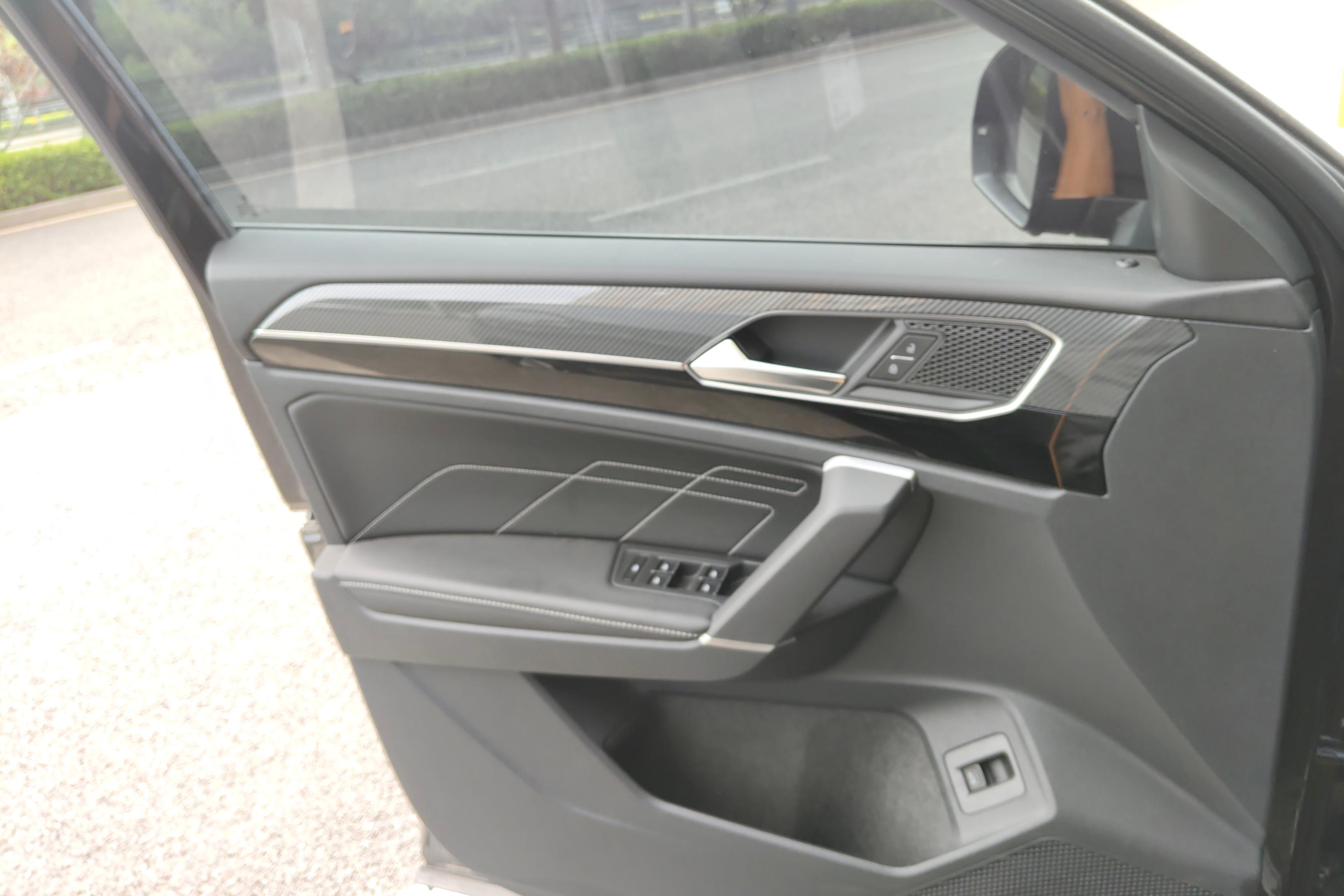 Volkswagen Tayron X 2022 car image #21