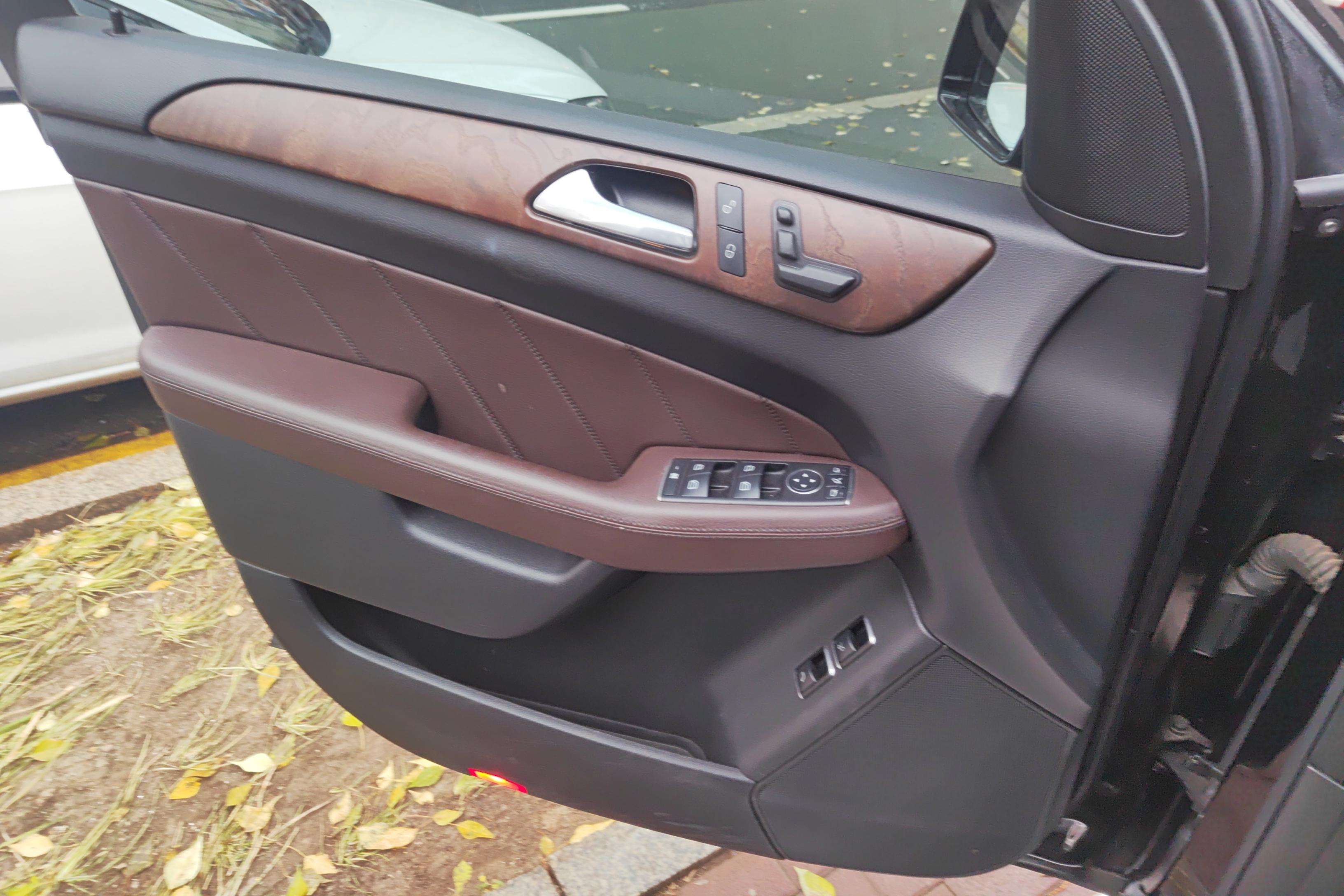 Mercedes-Benz GL Class 2015 immagine di auto #21