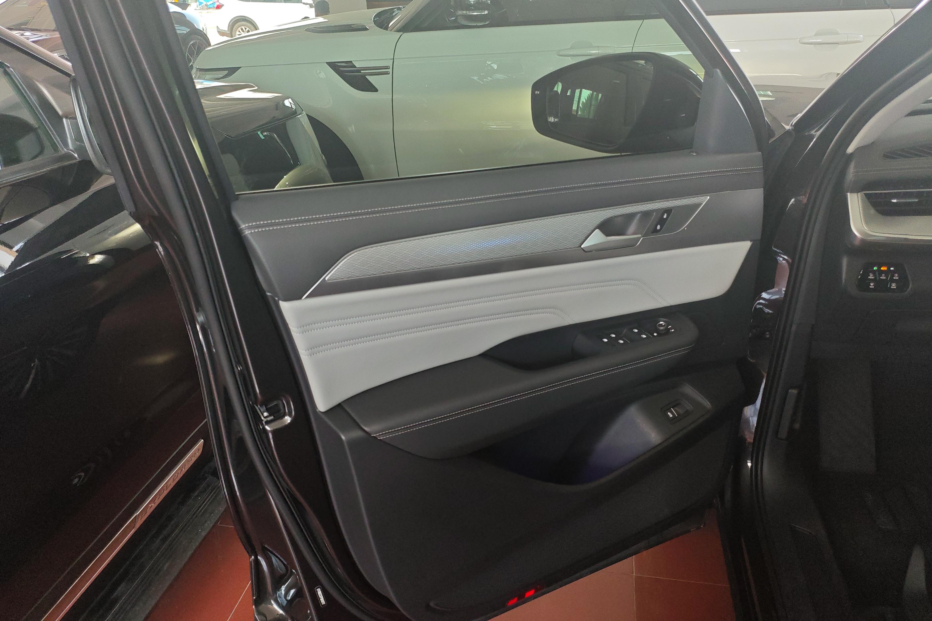 Volkswagen Tavendor 2023 car image #21